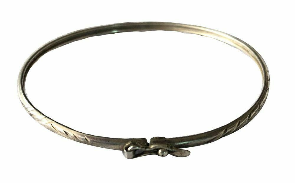 Designer Pre Owned Silver Bracelet. Size ONE SIZE - 3 Thumbnail