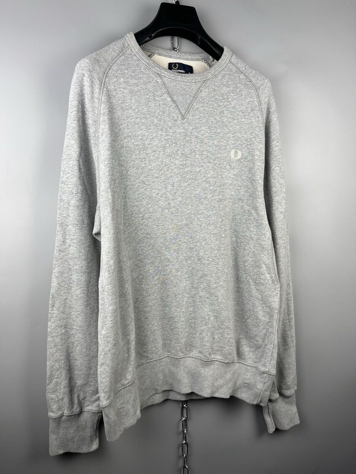 Fred Perry Fred Perry Gray Basic Crew Sweatshirt Pullover Size US M / EU 48-50 / 2 - 2 Thumbnail