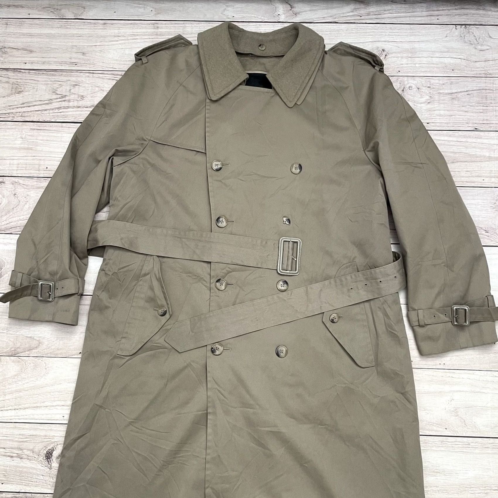 Vintage VINTAGE London Club Coat Trench Long Beige Men 44 Lined Nylon Canvas Button Zip? No Zip Size US S / EU 44-46 / 1 - 2 Thumbnail