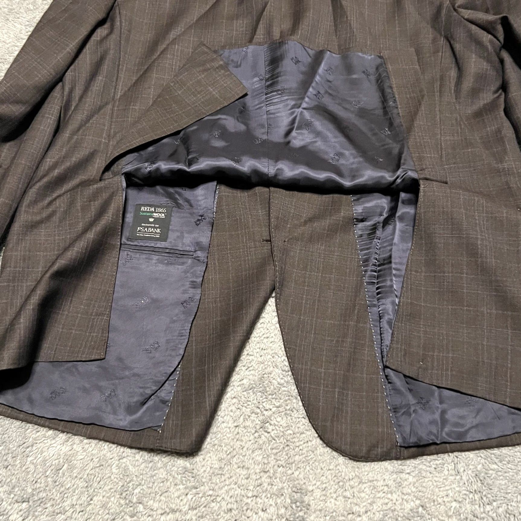 Jos. A. Bank Jos A Bank Reserve Blazer Mens 46 Reda Brown Plaid Coat Jacket Regular Department Men Size 46 Brown Plaid Blazer Mens 46 Size 46R - 4 Thumbnail