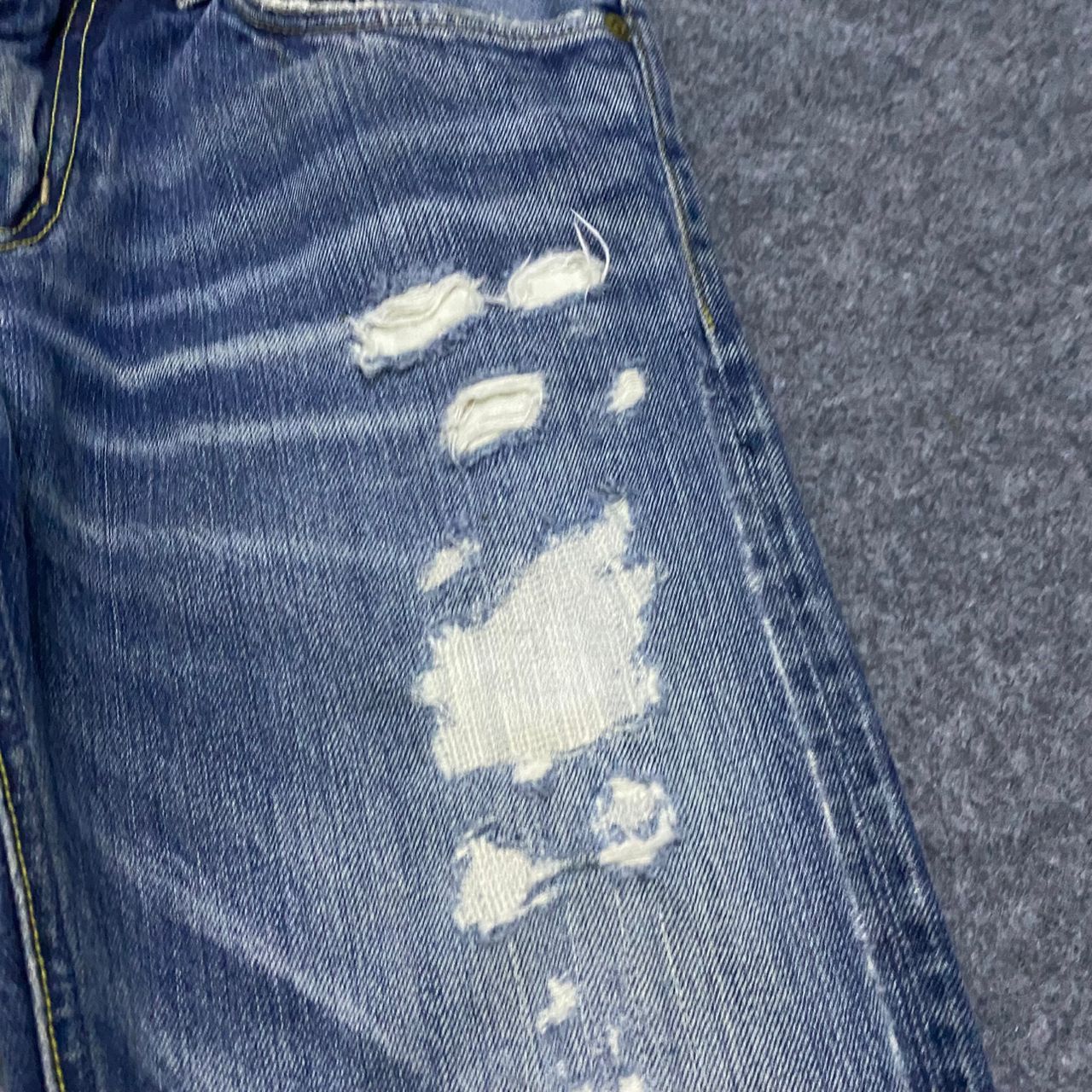 Le Grande Bleu (L.G.B.) 💥Best Offer💥Vintage Blue Blue Japan FlareDistressed Denim Size US 31 - 7 Thumbnail