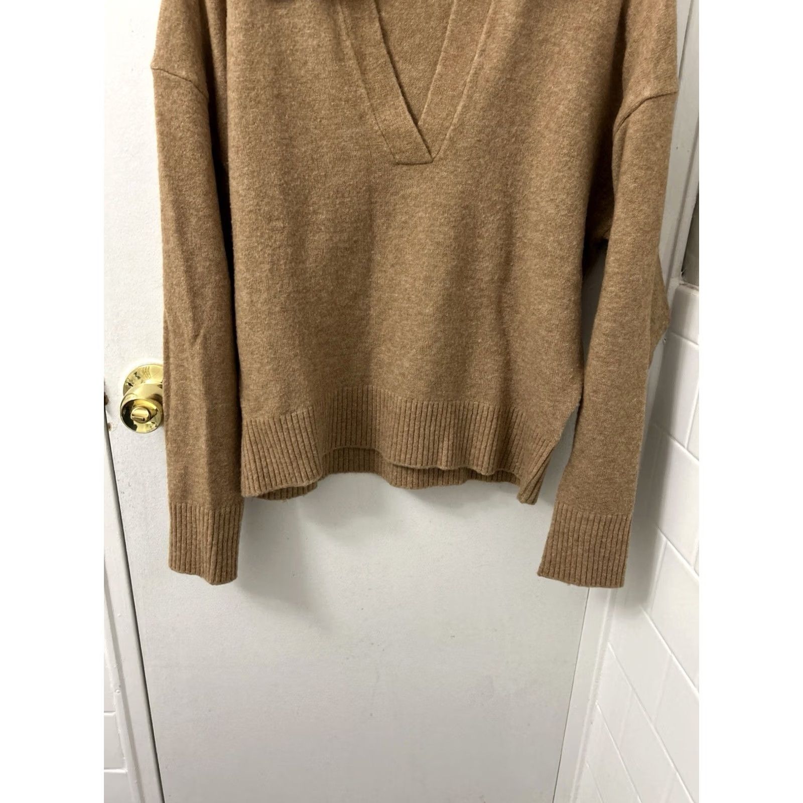 Vintage J Crew V-Neck Polo Sweater Womens Medium Brown Merino Wool Alpaca Blend Pullover Size M / US 6-8 / IT 42-44 - 3 Thumbnail