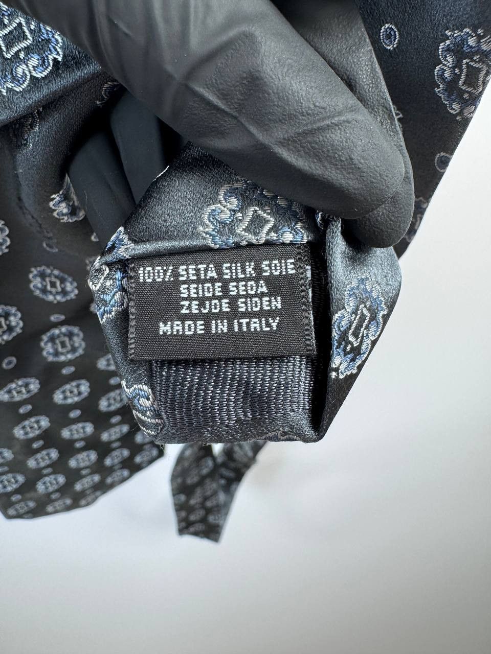Dolce & Gabbana Dolce & Gabbana Silk Tie Gray Medallion Pattern Made InItaly Size ONE SIZE - 5 Thumbnail