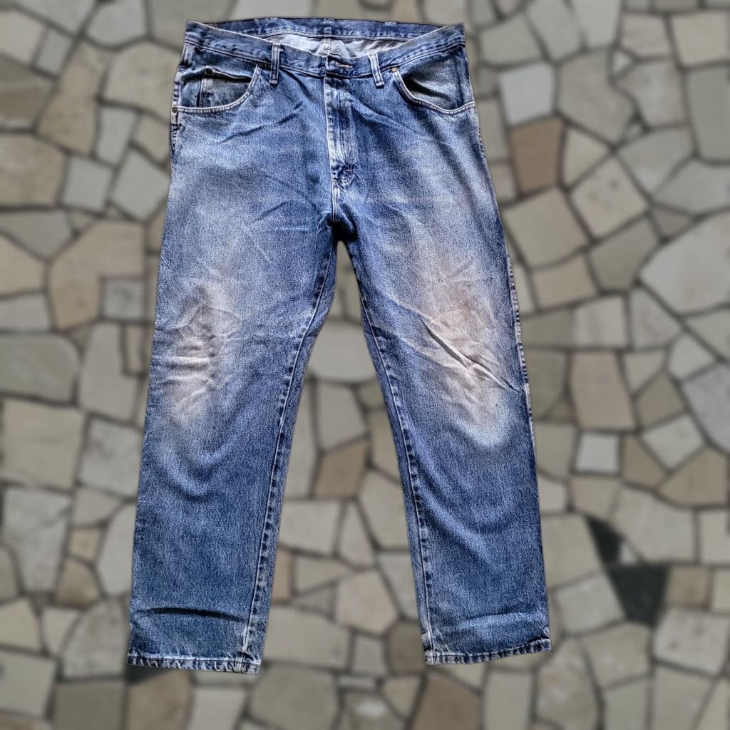 Wrangler Wrangler Regular Fit Jeans 38 x 30 Light Blue Distressed 100% Cotton Mens Jeans Size US 30 / EU 46 - 1 Thumbnail