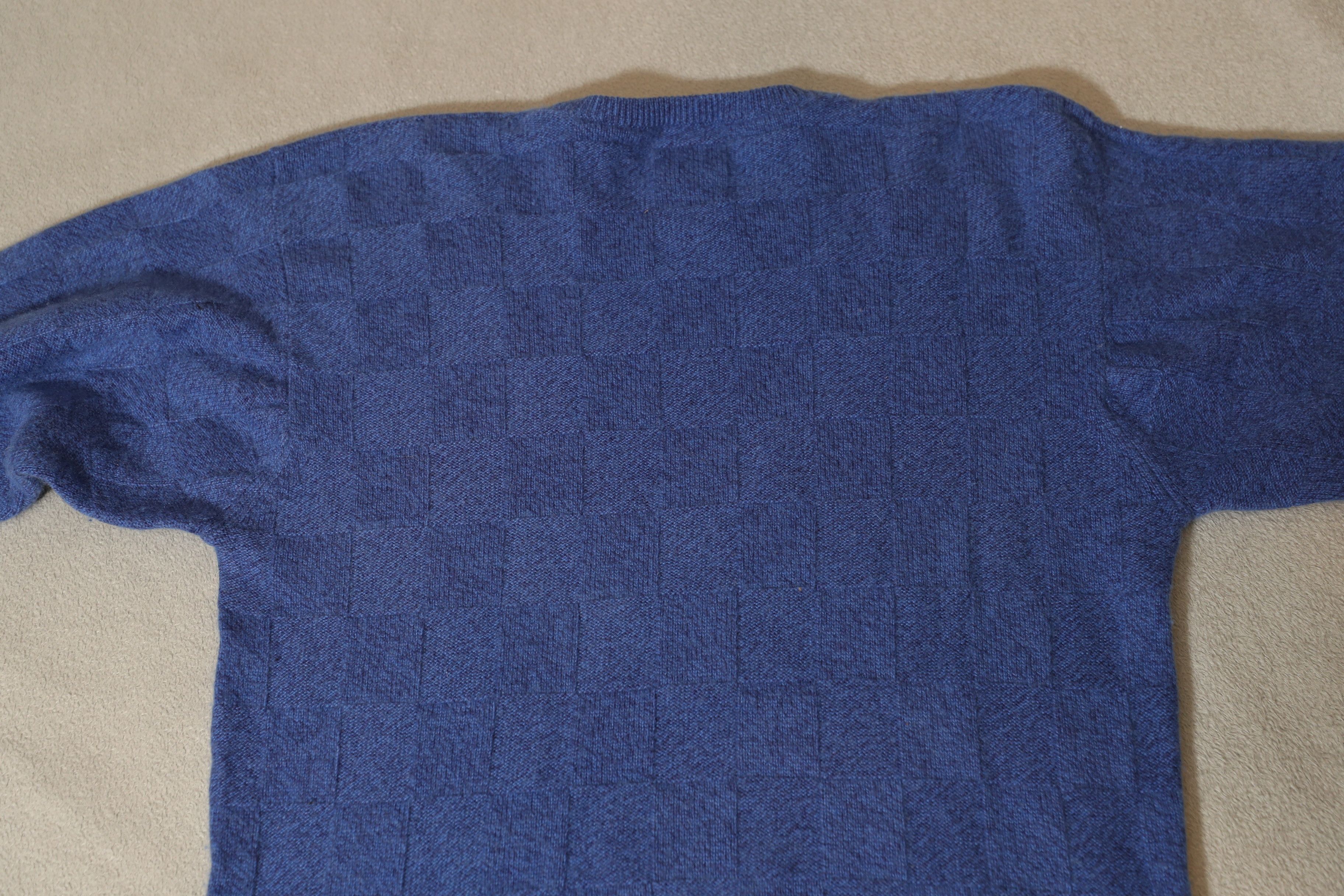 Neiman Marcus Neiman Marcus Blue Square Cashmere Sweater (M) Size US M / EU 48-50 / 2 - 11 Thumbnail