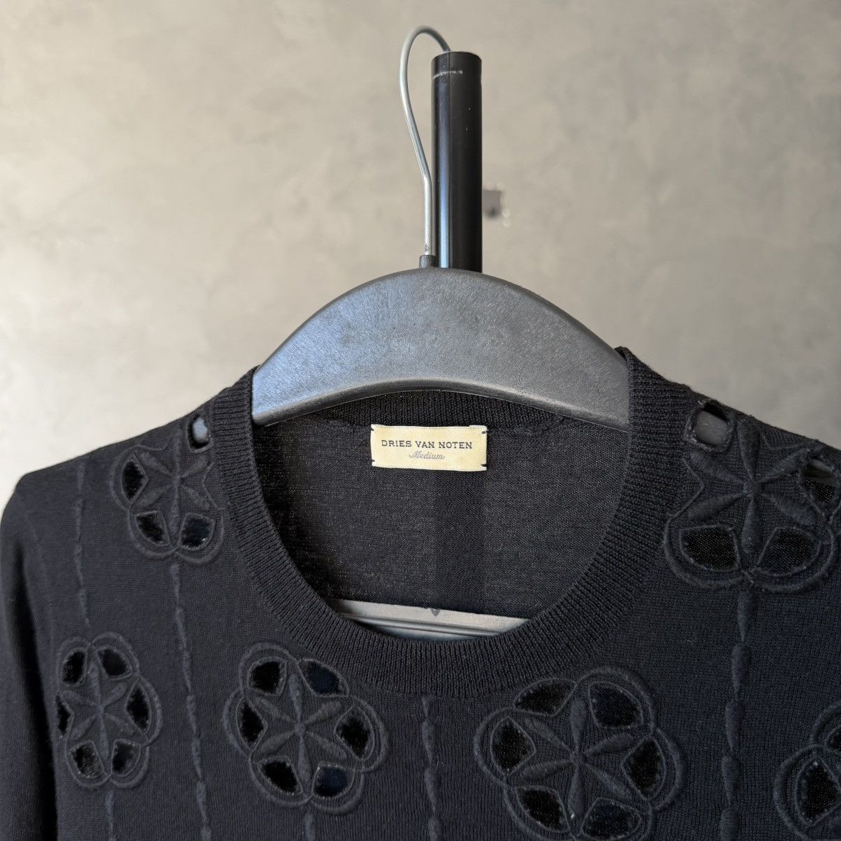 Dries Van Noten Dries Van Noten Flowers Laser Cut 100% Wool Sweater Size M / US 6-8 / IT 42-44 - 3 Thumbnail