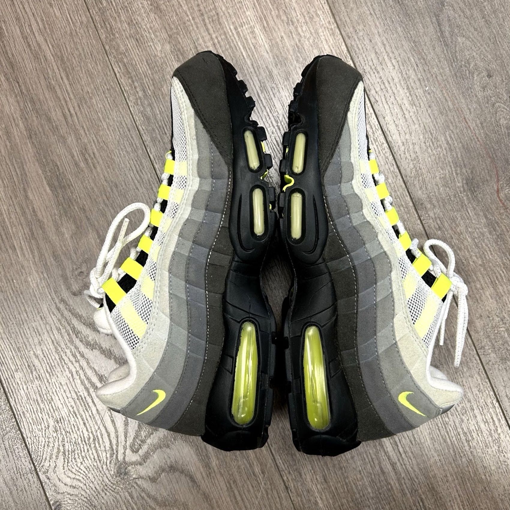 Nike Nike Air Max 95 Neon OG Sneaker Men's 10.5 Gray 2005 Used With Box Vietnam 313111-071 Vintage Size US 10 / EU 43 - 6 Thumbnail