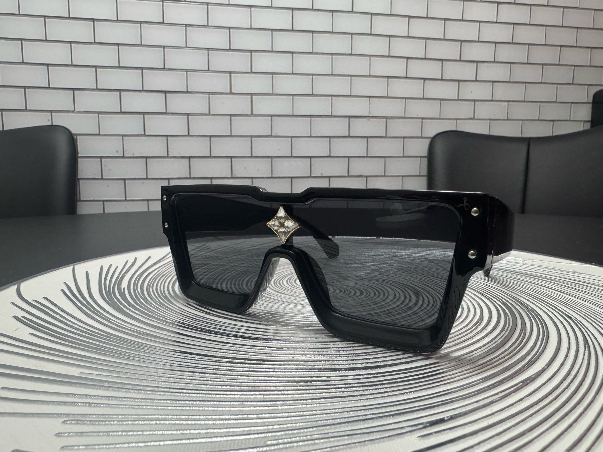 Japanese Brand Stylish cyclone luxury sunglasses Size ONE SIZE - 1 Thumbnail
