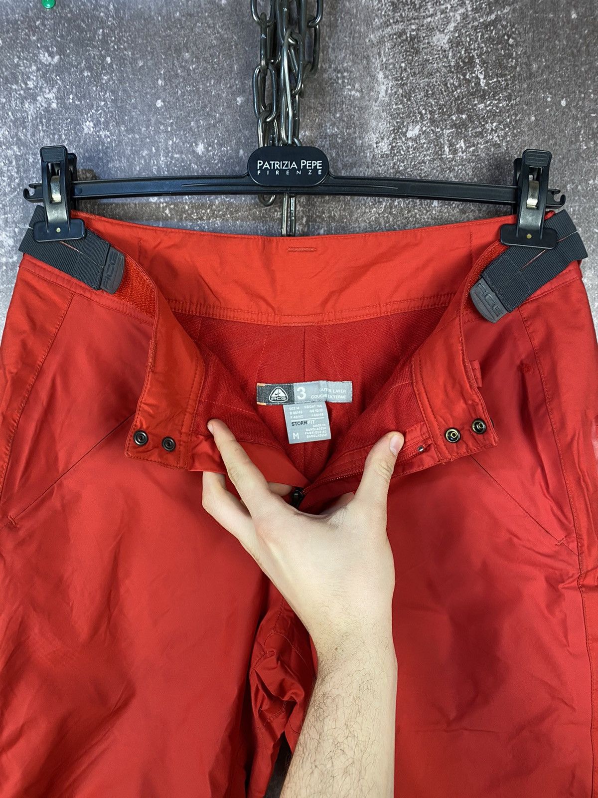 Nike ACG × Vintage Nike acg vintage outdoor pants ski storm fit y2k style Size 28" / US 6 / IT 42 - 8 Thumbnail