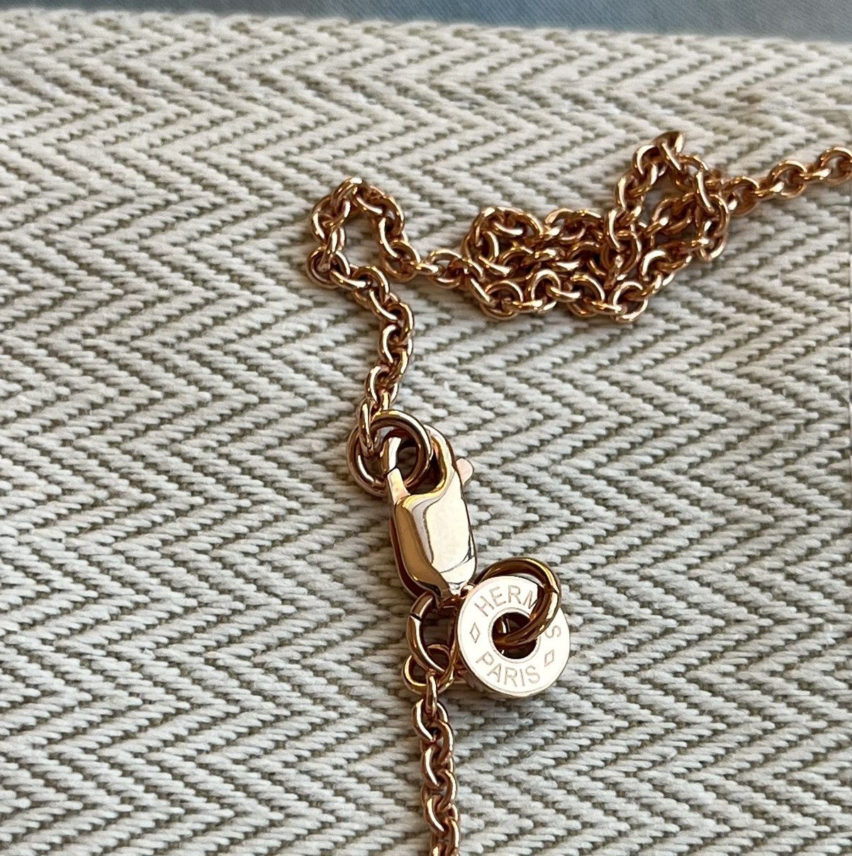 Hermes Near NEW beautiful Hermes Cor H pendant Size ONE SIZE - 4 Thumbnail