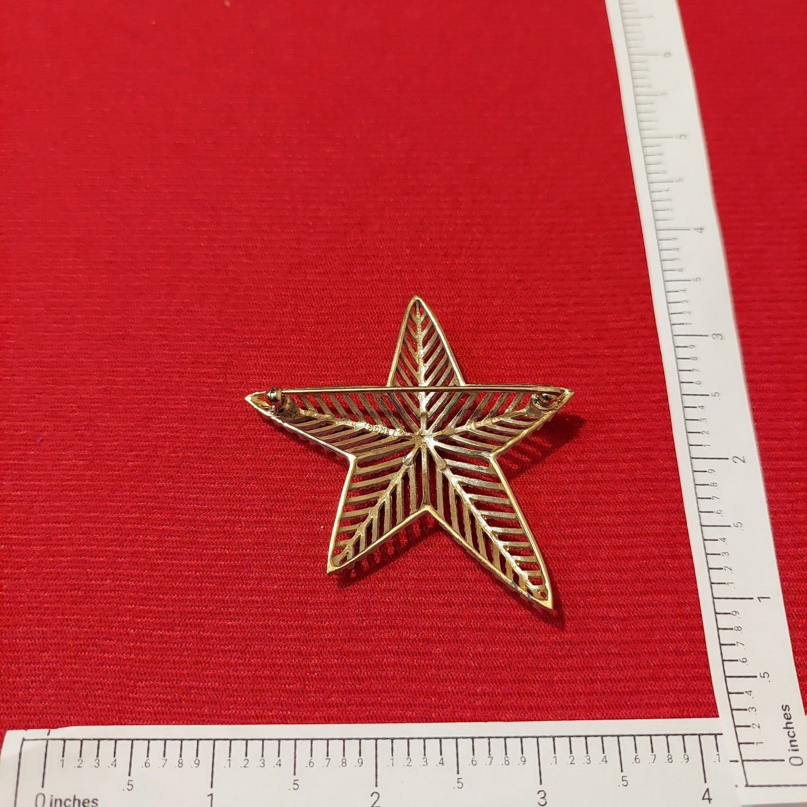 Monet Vintage Monet White Enamel Detailed Starfish Brooch Pin Size ONE SIZE - 2 Thumbnail