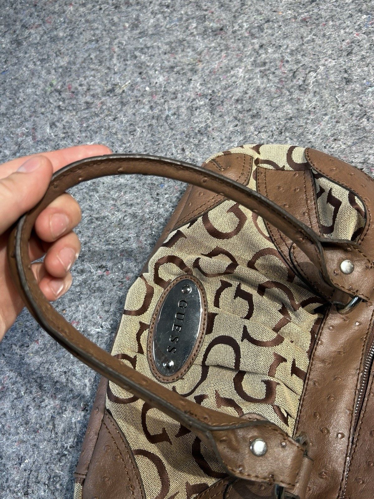 Vintage Guess Beige & Brown Leather Y2K Purse Handbag 2000s