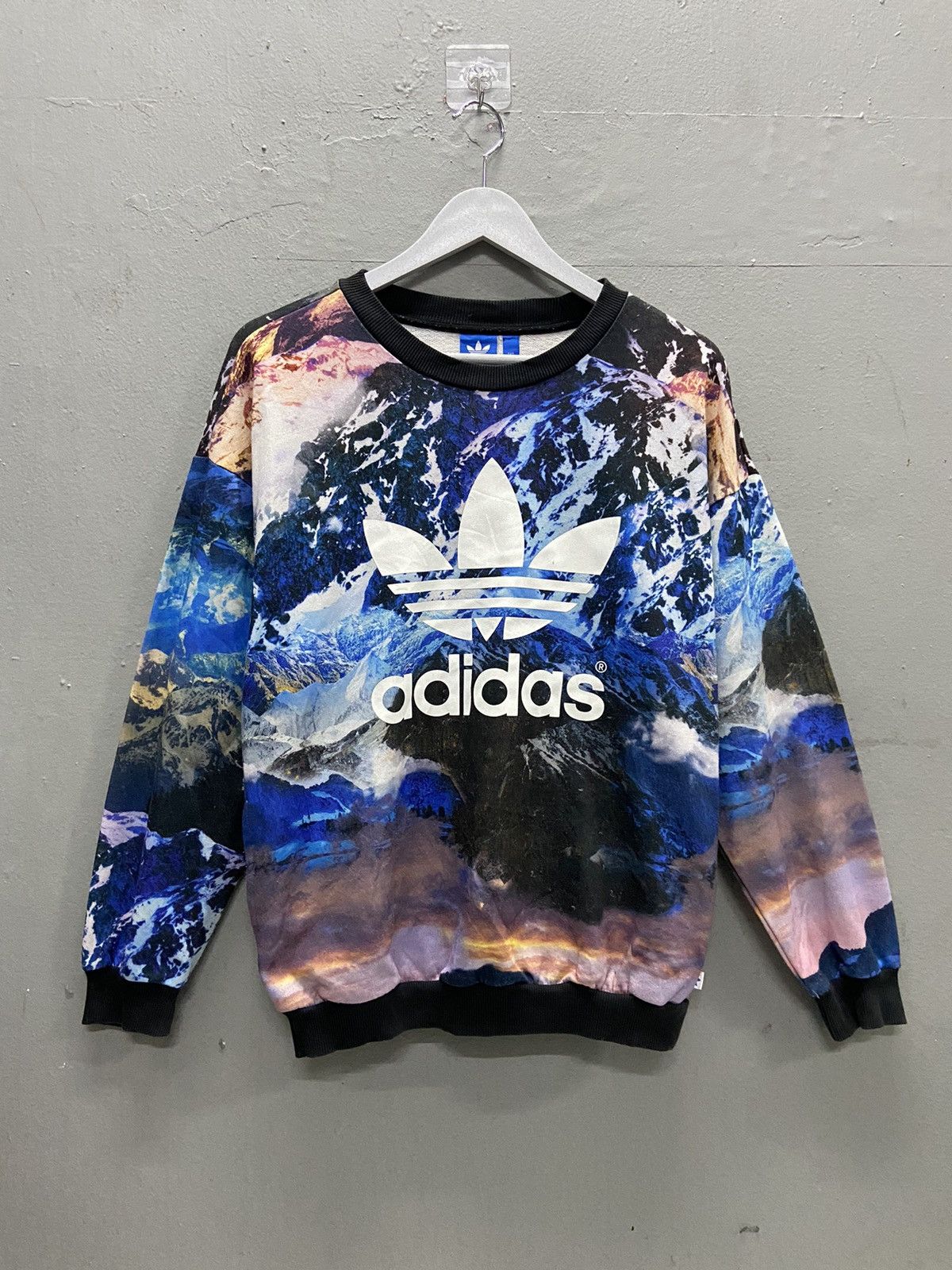 Adidas × Vintage ADIDAS CREWNECK MOUNTAIN ORIGINALS SWEATSHIRT WOMEN Size S / US 4 / IT 40 - 1 Thumbnail