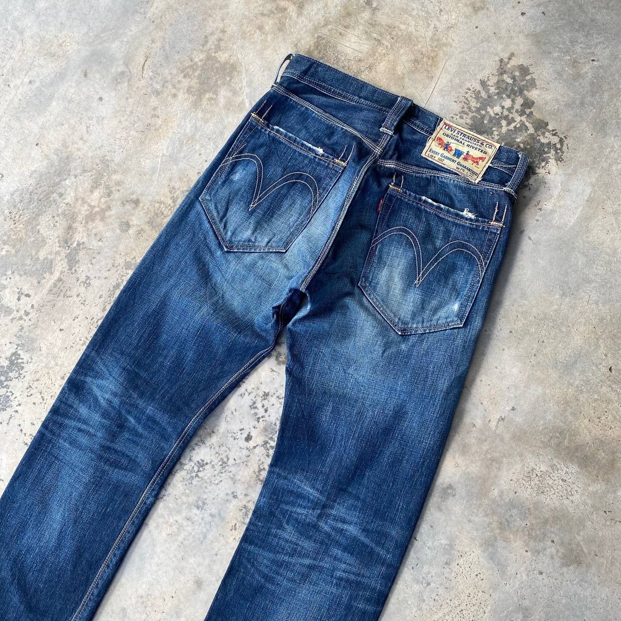 Levi's VINTAGE LEVIS DENIM LOT 502 RIVETTED DISTRESSED BLUEWASH Size US 29 - 3 Thumbnail