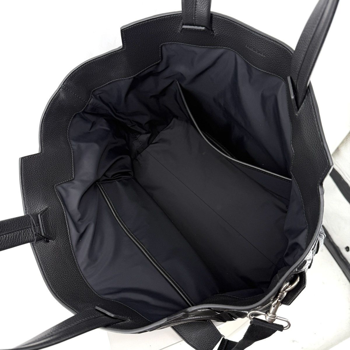 Balenciaga Balenciaga Tire Bag Size ONE SIZE - 8 Thumbnail