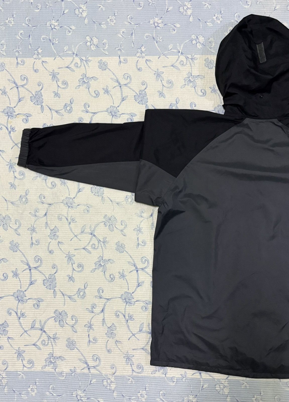 Montbell Montbell Light Hoodie Jacket Size US L / EU 52-54 / 3 - 9 Thumbnail