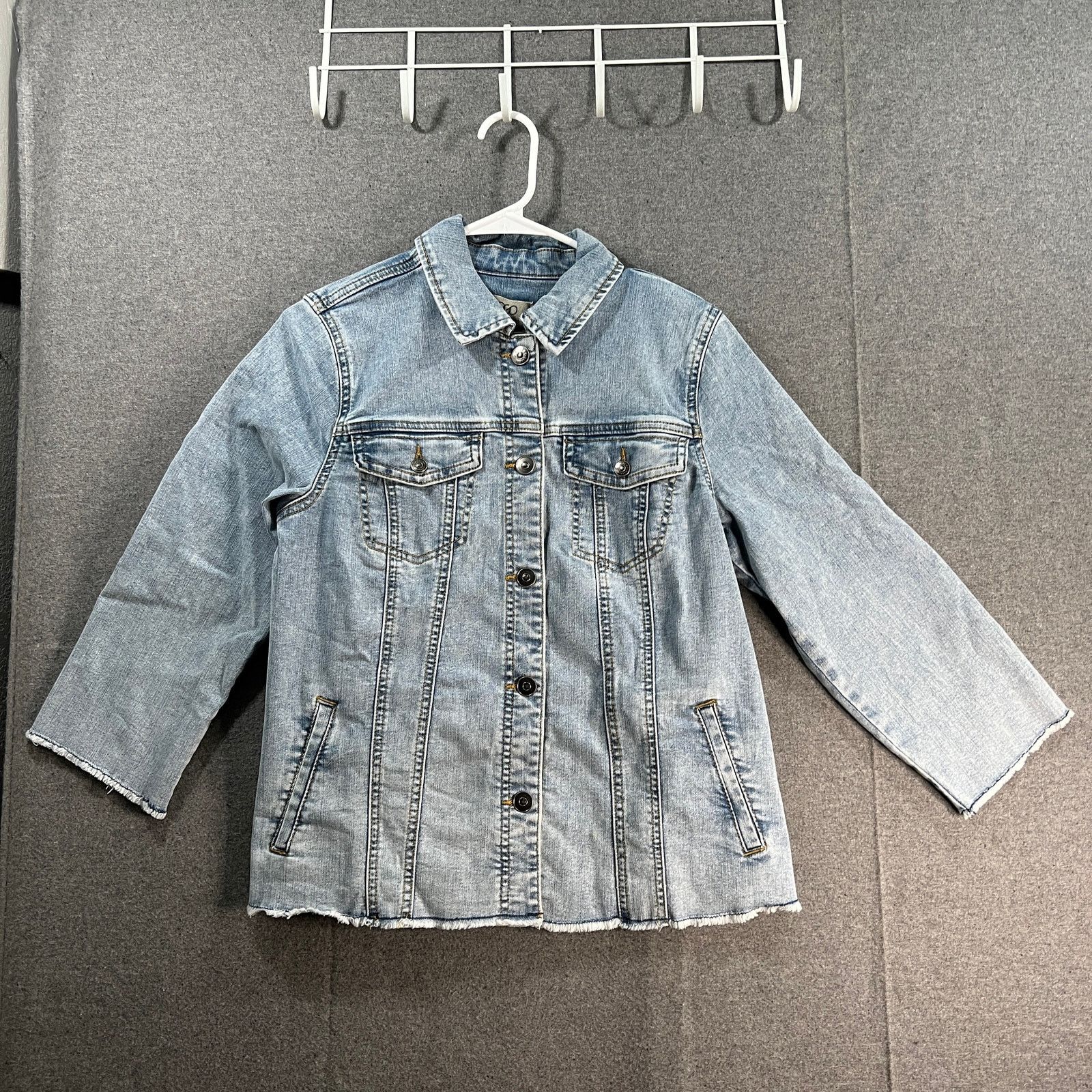 Other LOGO by Lori Goldstein Jeans Jacket Womens Size XS / US 0-2 / IT 36-38 - 1 Thumbnail