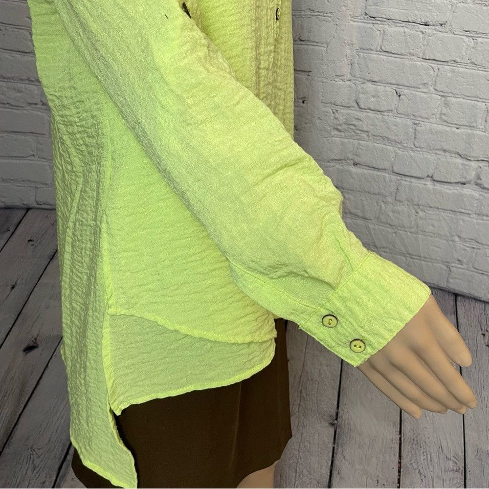 Other Lulu B Green Asymmetrical Hemline Top Shirt Size S Size S / US 4 / IT 40 - 8 Thumbnail