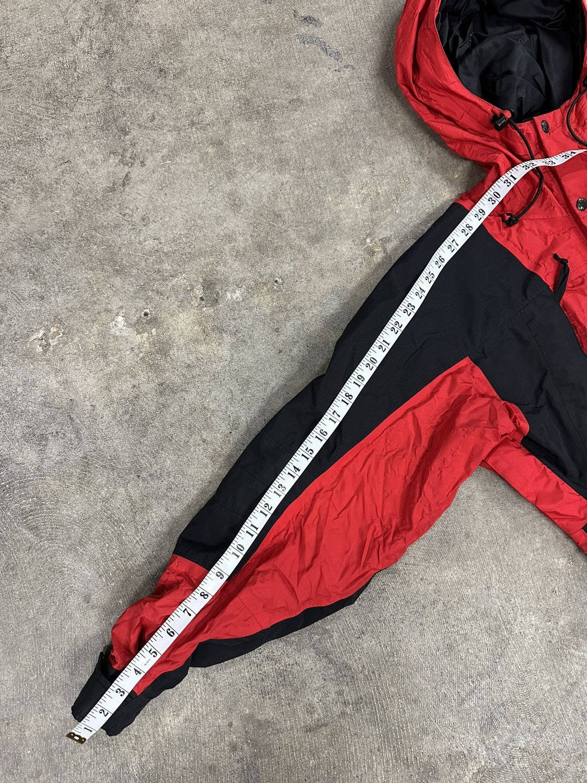 The North Face × Vintage Vintage 90s The North Face Mountain Light Red Jacket Size US L / EU 52-54 / 3 - 13 Thumbnail