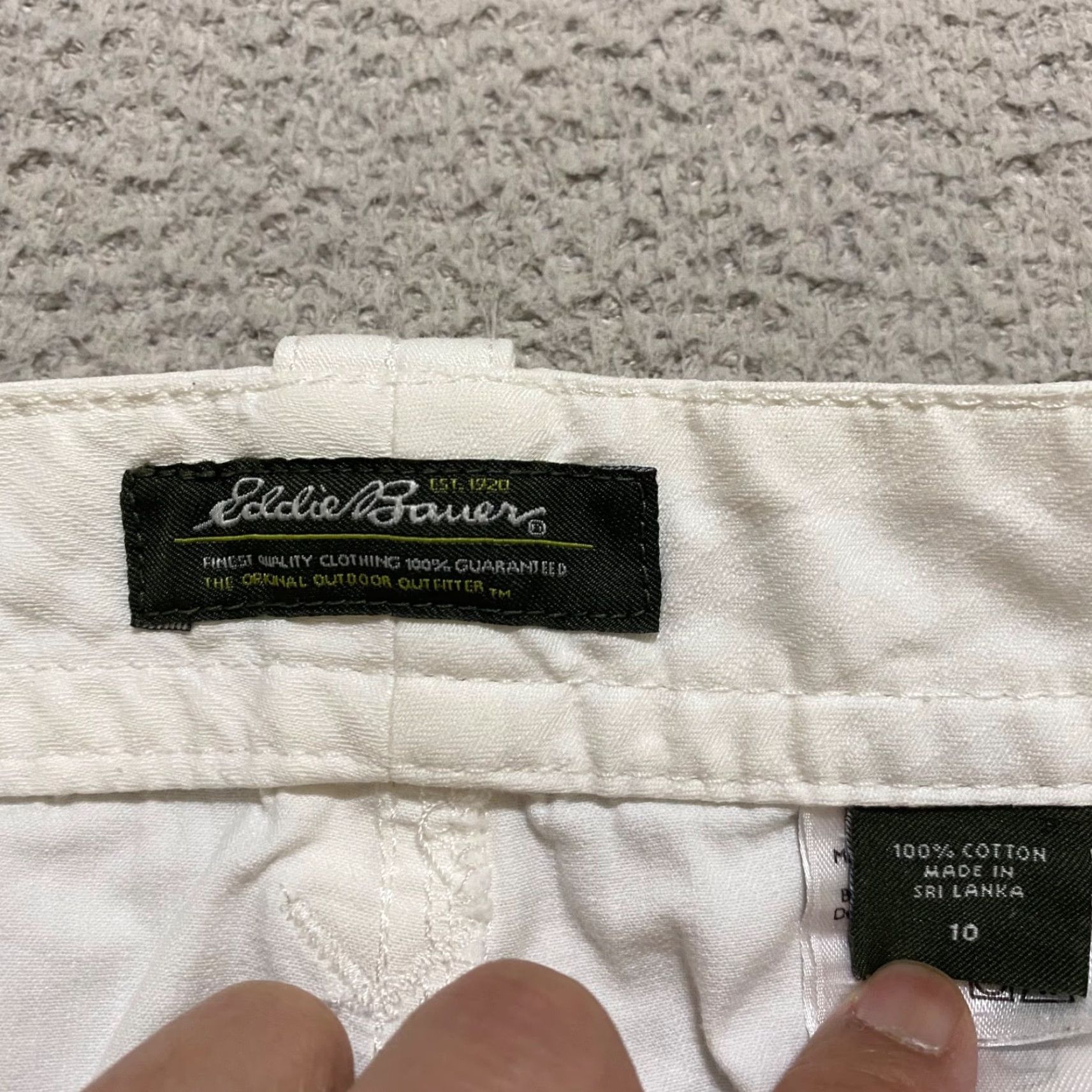 Eddie Bauer Eddie Bauer Womens Pants Capri White Mid Rise 10 Cotton Straight Pockets Zipper Button Casual Travel Modern Vintage: No Nat ure Theme Size 32" / US 10 / IT 46 - 3 Thumbnail