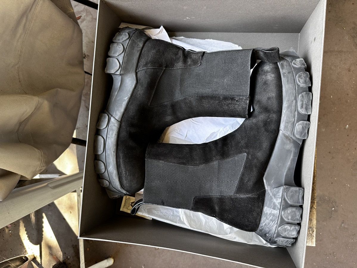 Rick Owens Rick Owens Black Suede Beatle Bozo Tractor Boots Size US 11.5 / EU 44-45 - 9 Thumbnail