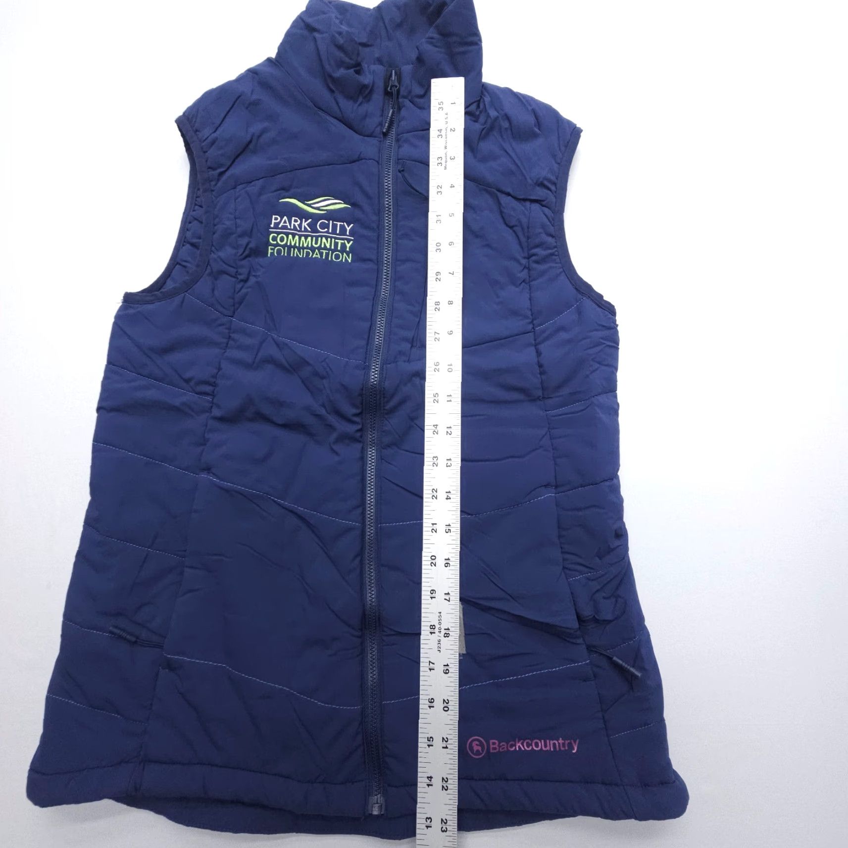 Vintage Backcountry Vest Size Small Packable Quilted Nylon Blue Womens Outdoor Sleeveless Puffer Mid-Length Jacket/Coat Style: Puffer Size S / US 4 / IT 40 - 6 Thumbnail