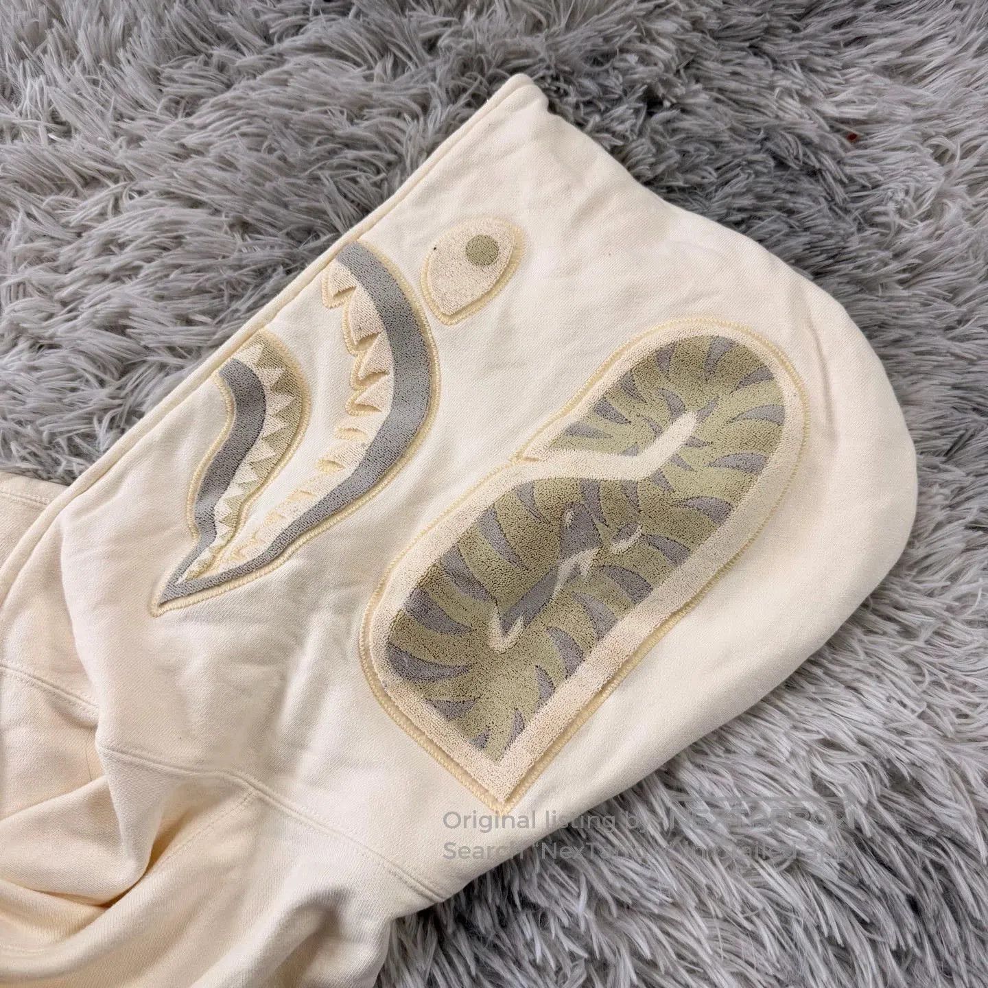 Bape bape night glow shark hoodie in cream. Size US XL / EU 56 / 4 - 8 Thumbnail