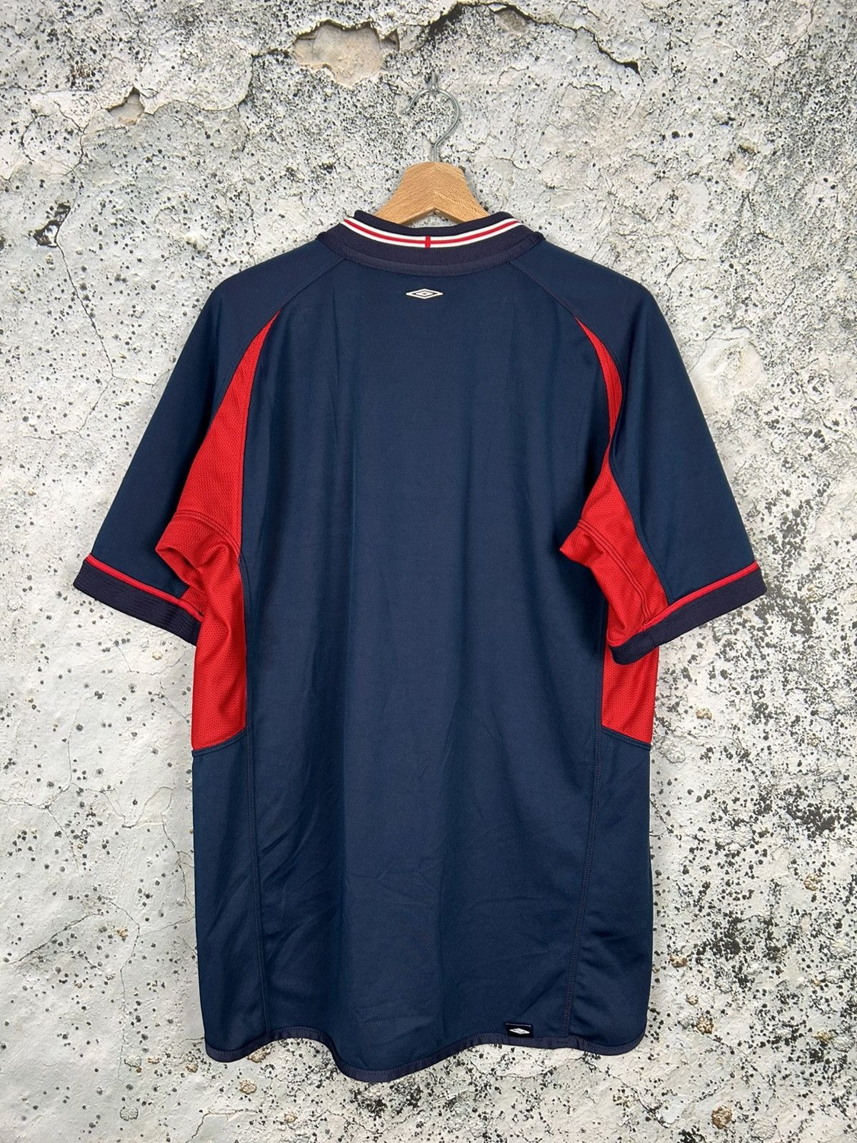 Umbro Vintage England 2004 Reversible Soccer Jersey Football Size US L / EU 52-54 / 3 - 9 Thumbnail