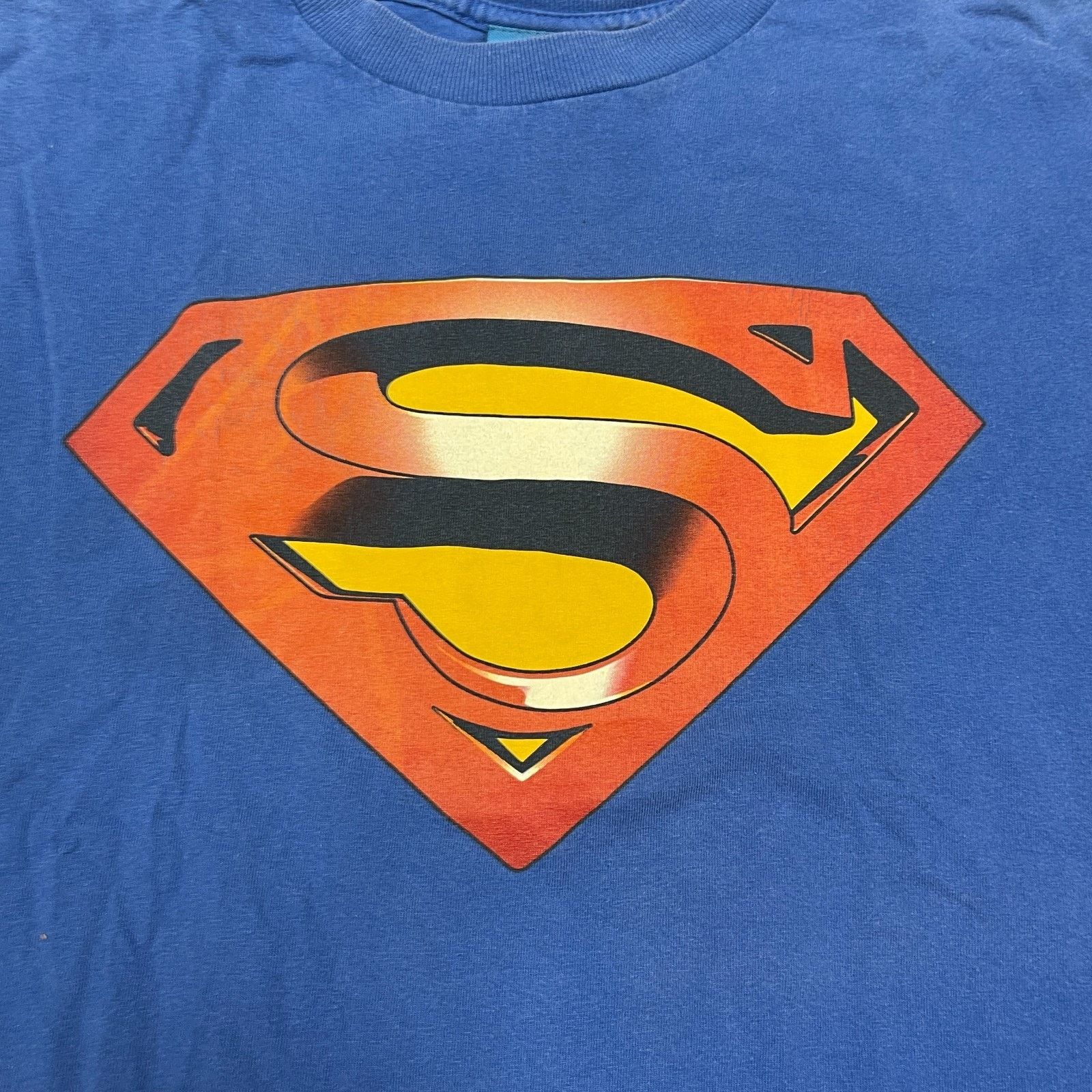 Vintage Vintage Y2K Superman Logo Blue Tee T Shirt Size Medium M Size US M / EU 48-50 / 2 - 3 Thumbnail