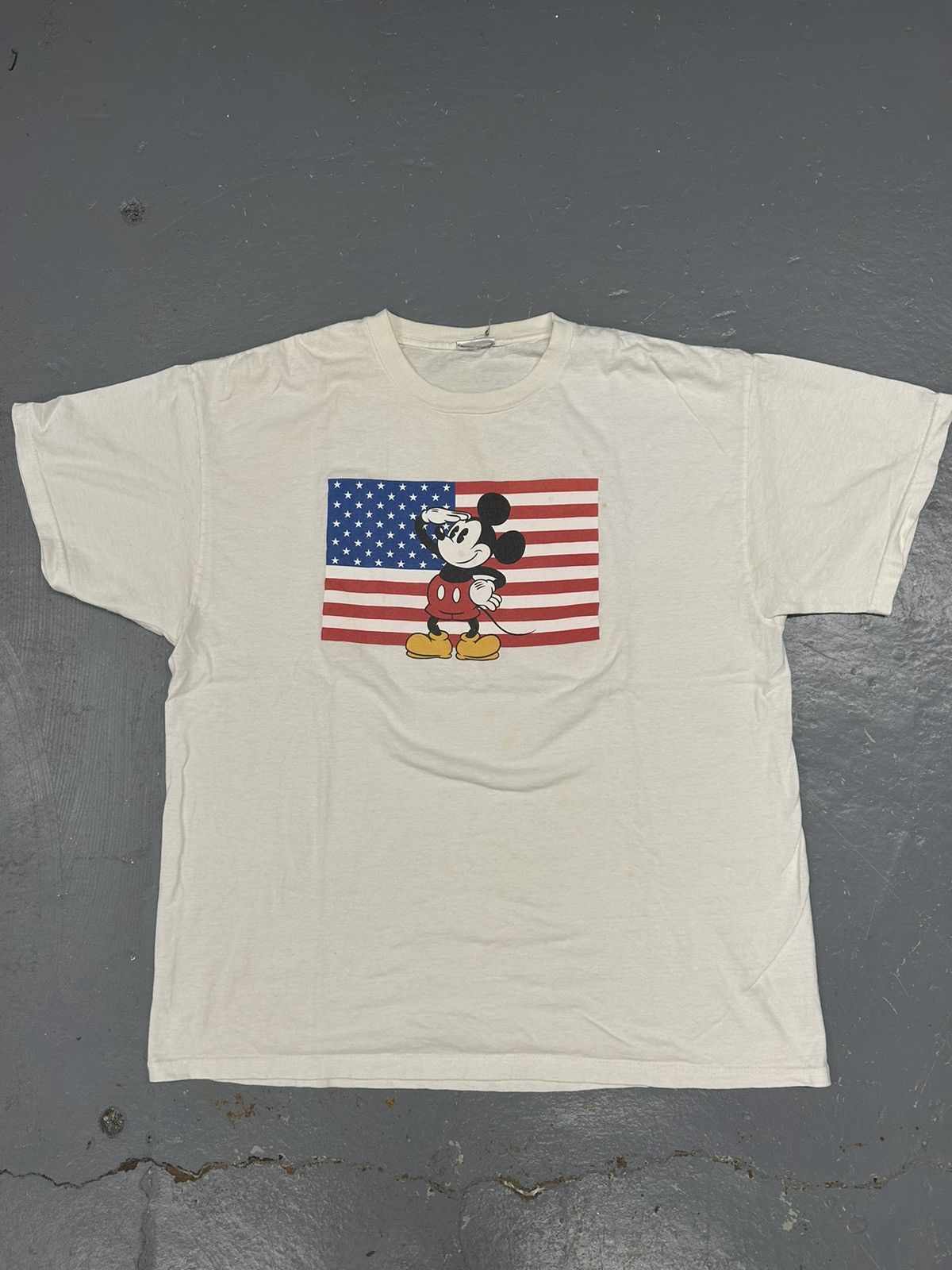 Mickey Mouse Vintage Essential 90s Mickey Mouse USA Disney Tee Shirt Size US XL / EU 56 / 4 - 1 Thumbnail