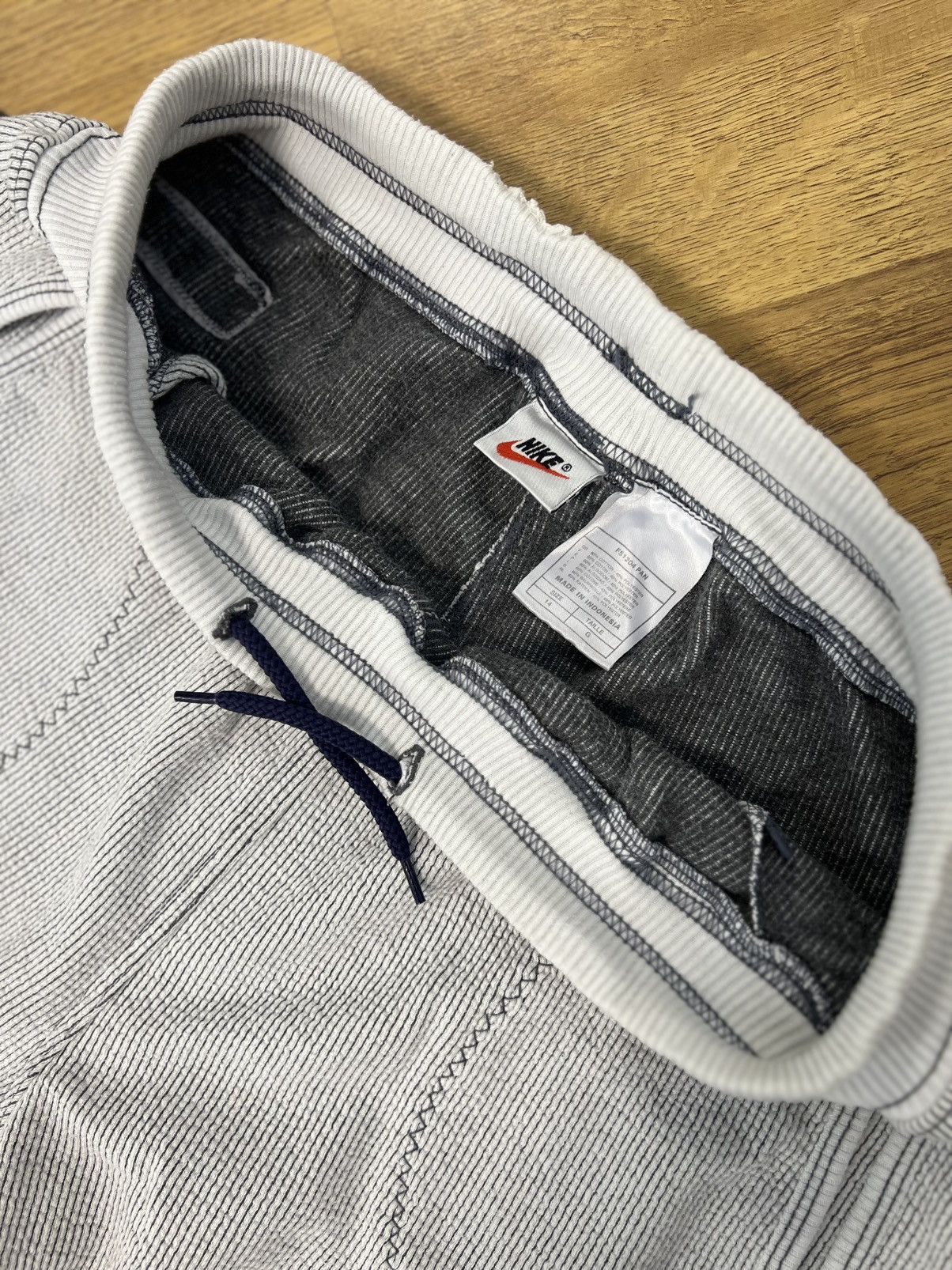 Vintage Nike retro vintage pants ! Size US 32 / EU 48 - 9 Thumbnail
