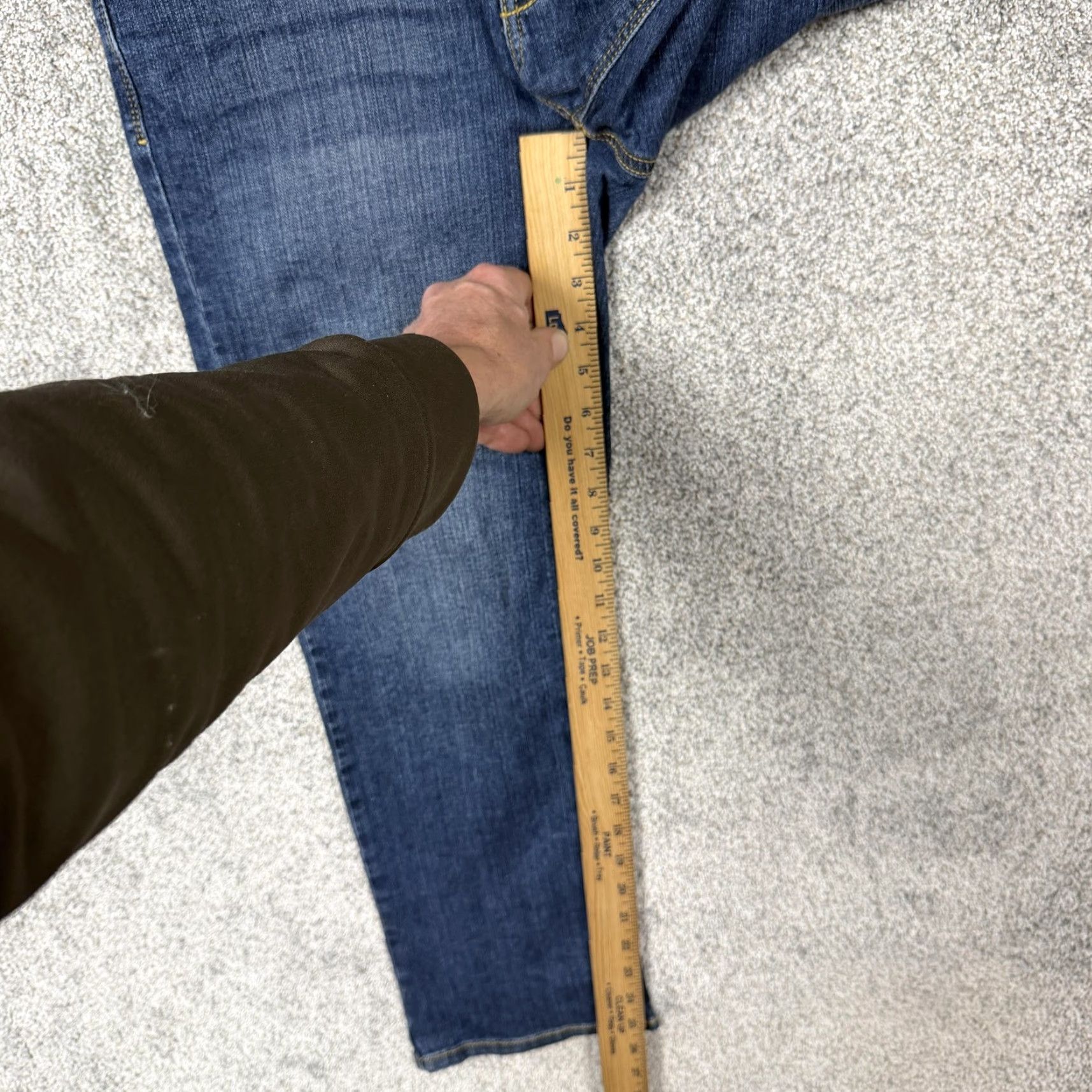 White House Black Market White House Black Market Jeans Womens 10 Slim Crop Mid Rise Denim Blue 34 Inseam 25.5 Inseam 25.5 Cropped Pockets Stretch Studded Button 5-Pocket Size 32" / US 10 / IT 46 - 4 Thumbnail