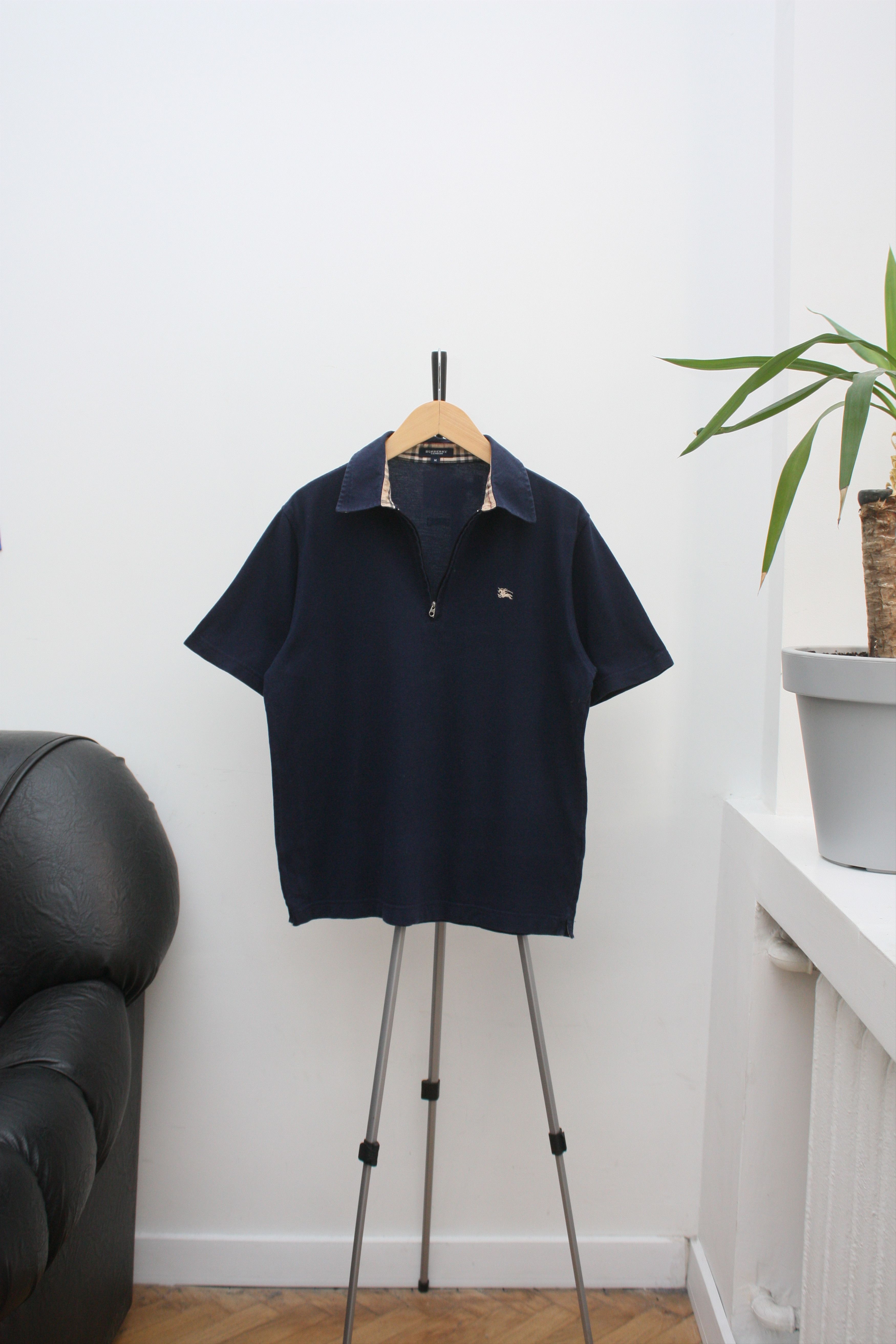 Burberry Burberry Vintage Navy Nova Check Collar Polo Medium Women's Size M / US 6-8 / IT 42-44 - 2 Thumbnail