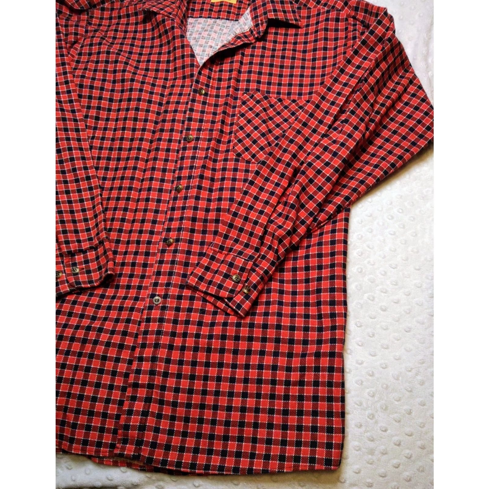 Vintage VINTAGE Vintage Red Oak Ranch Apparel Thick Flannel Red Made In USA Size Medium Tall Shirt Mens Red 90s Western USA Thick Flannel Button-Up Size US M / EU 48-50 / 2 - 2 Thumbnail