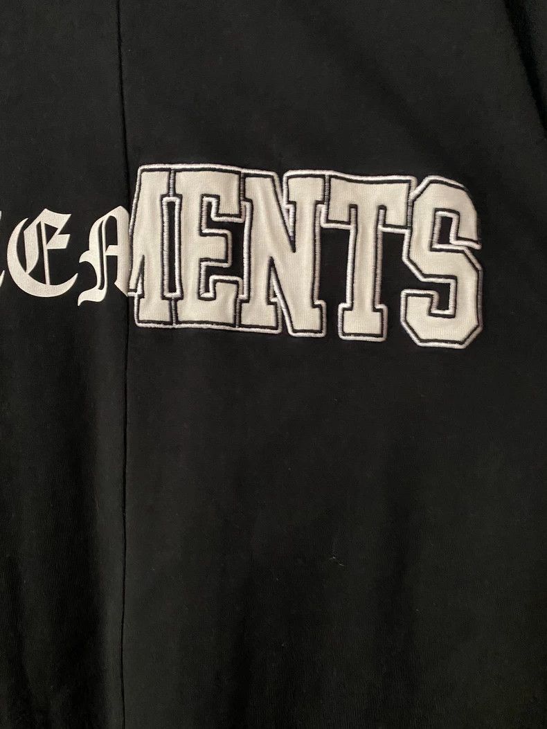 Vetements Vetements Sanskrit embroidery patched short-sleeved Size US S / EU 44-46 / 1 - 2 Thumbnail
