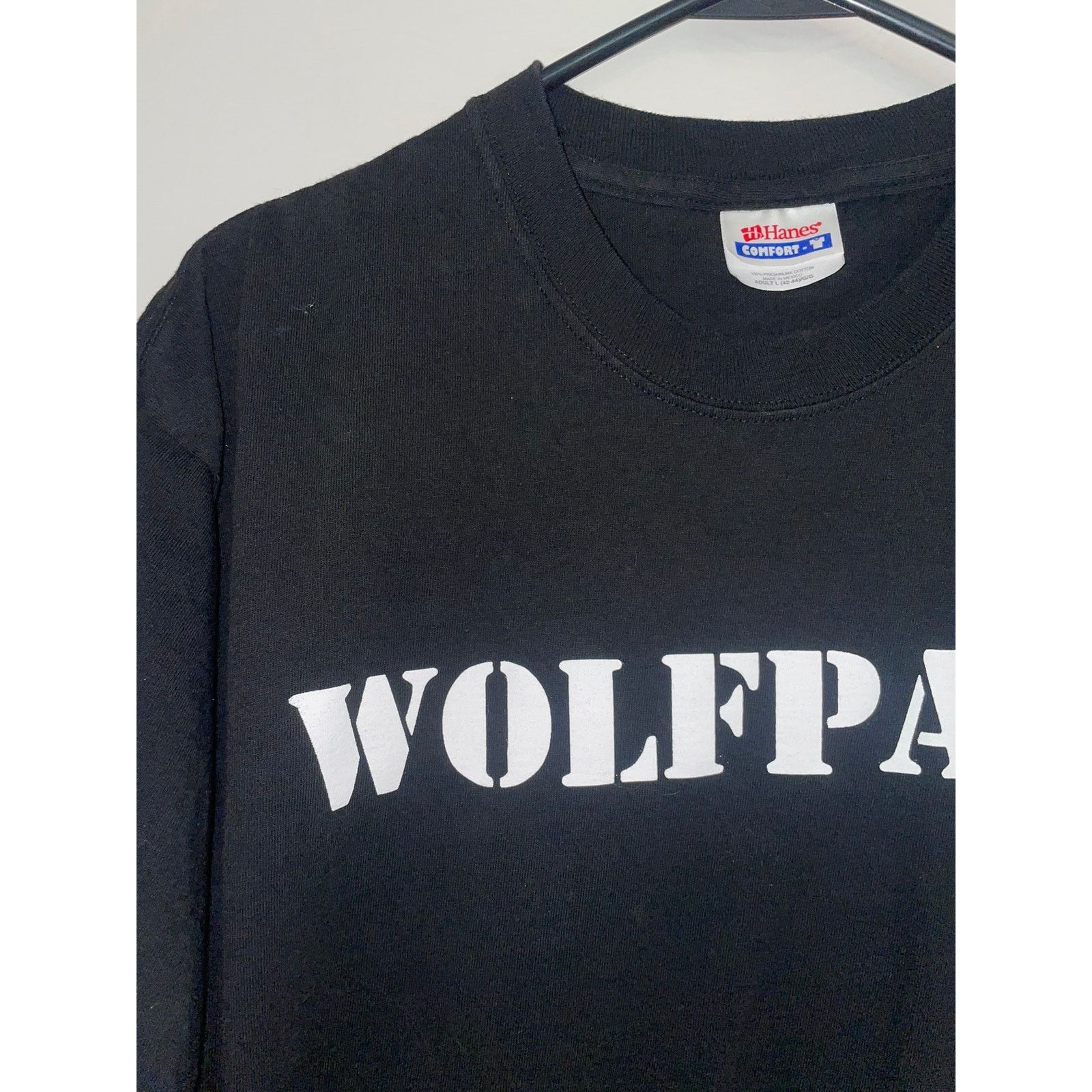 Hanes 90s Wolfpack Strength Of The Wolf Is The Pack Shirt VTG L Size US L / EU 52-54 / 3 - 2 Thumbnail