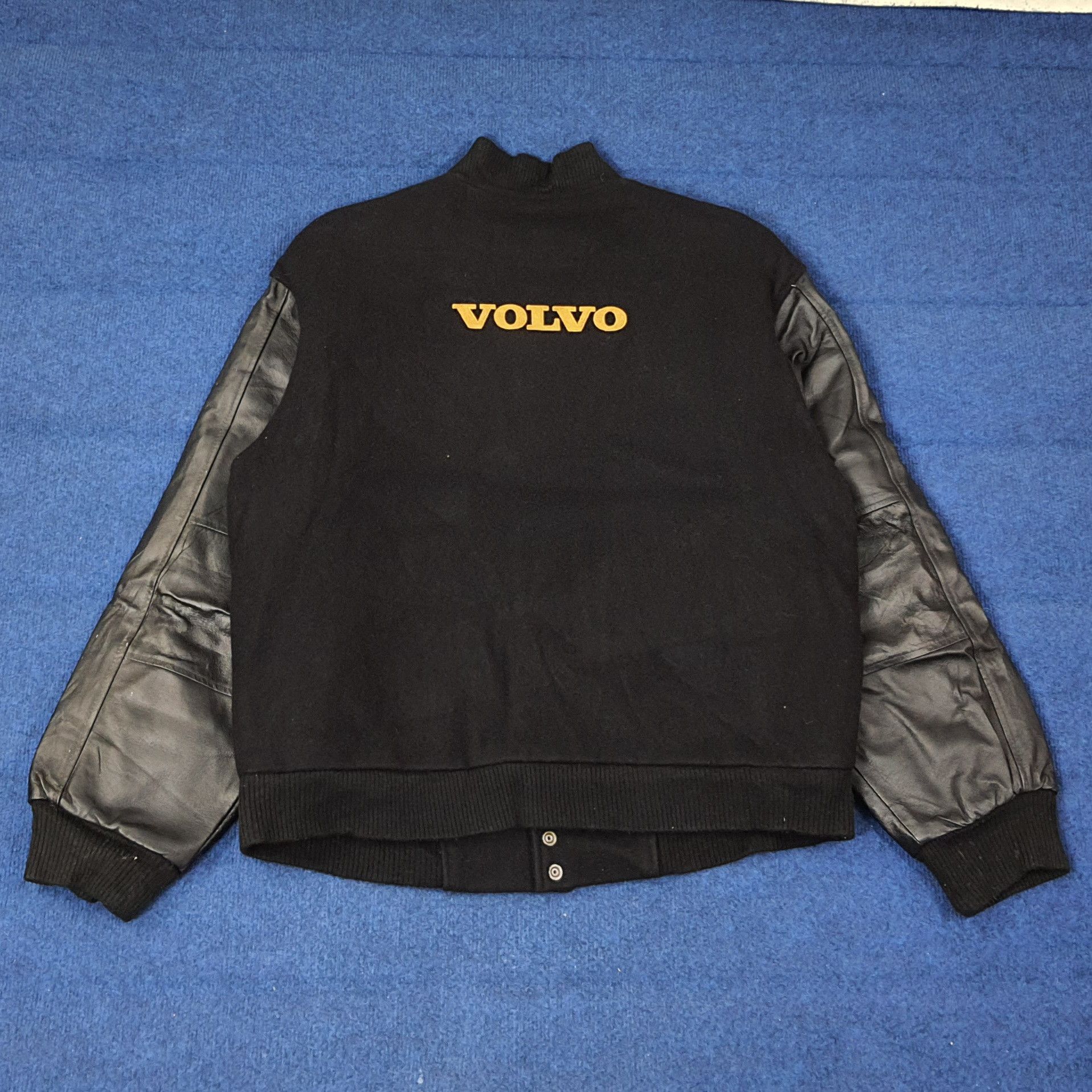 Vintage Vintage Volvo Automobile Embroidery Varsity Jacket C256N6 Size US L / EU 52-54 / 3 - 1 Thumbnail