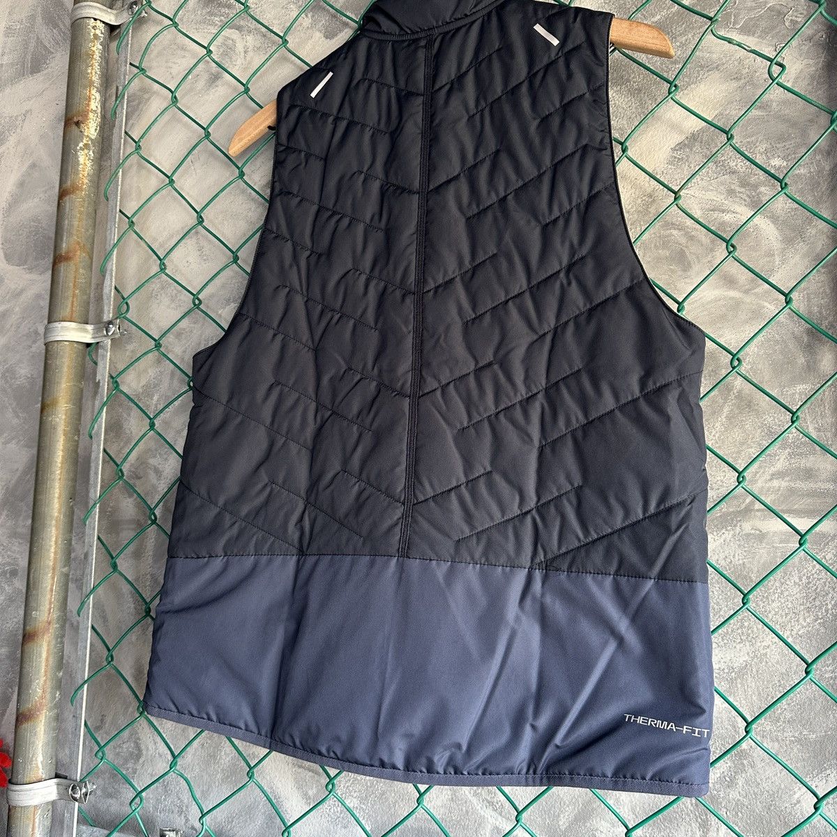 Nike Nike Therma Fit Vest Mens Medium Blue Running NWT Puffer Size US M / EU 48-50 / 2 - 13 Thumbnail
