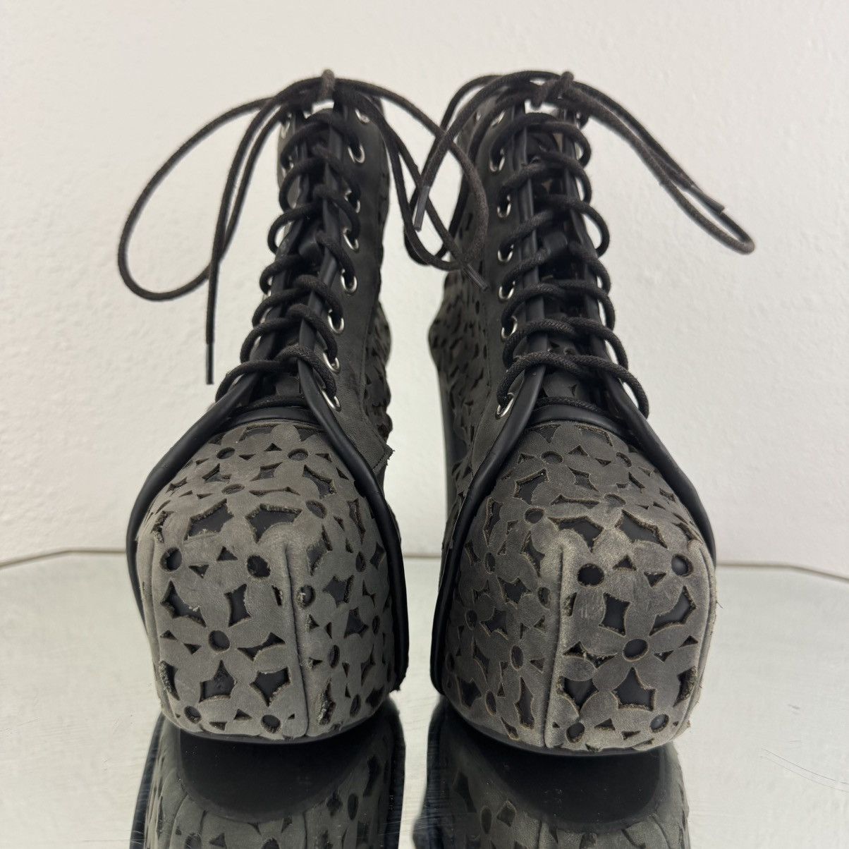 Jeffrey Campbell JEFFERY CAMPBELL Grey Leather Lita Daisy Platform Heels Size US 8 / IT 38 - 7 Thumbnail