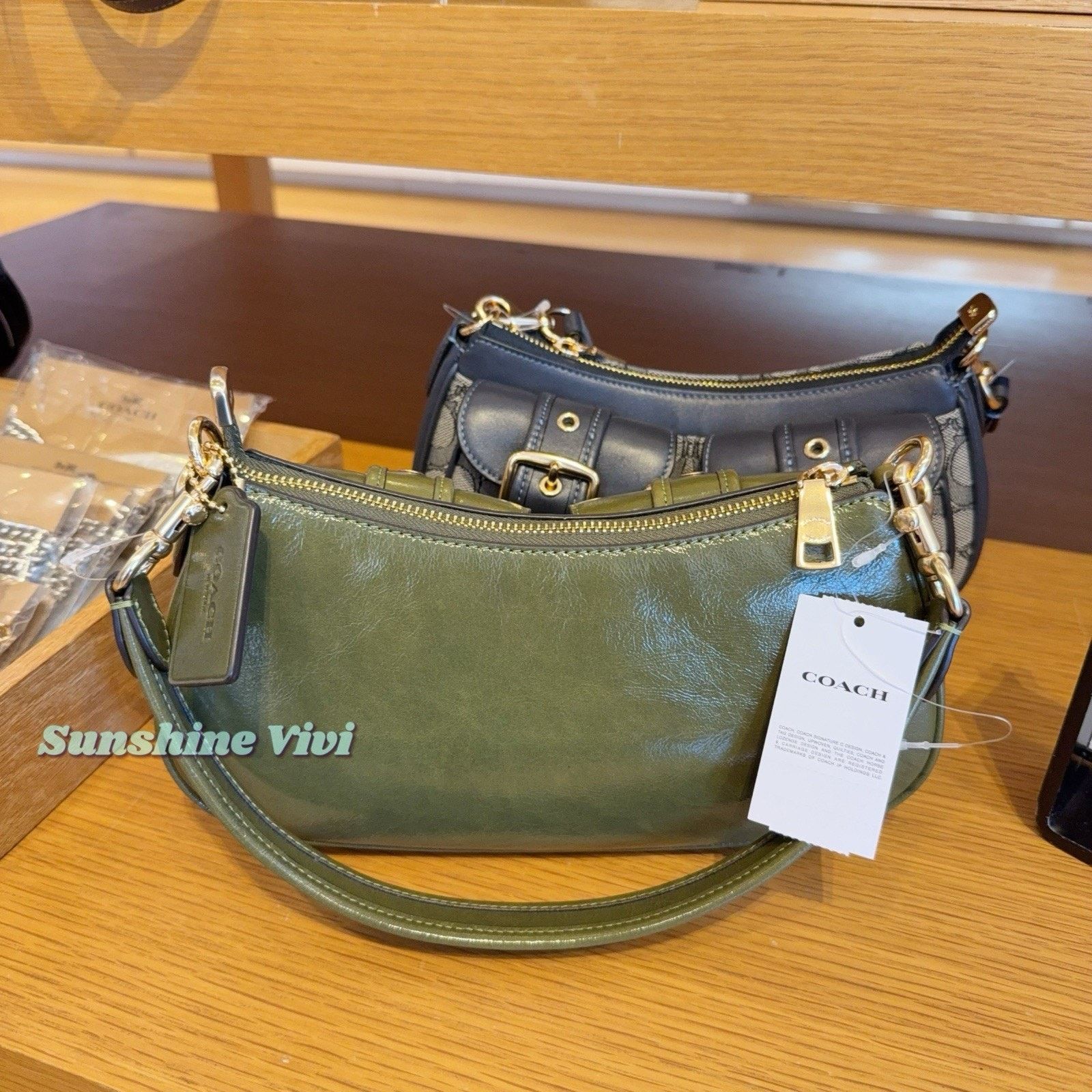 Coach NWT COACH Ashton Shoulder Bag CBJ01 Gold Olive leather Size ONE SIZE - 8 Thumbnail