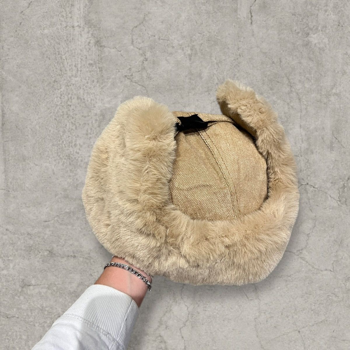 Japanese Brand Russian Ushanka fluffy winter hat in beige. One size Size ONE SIZE - 2 Thumbnail