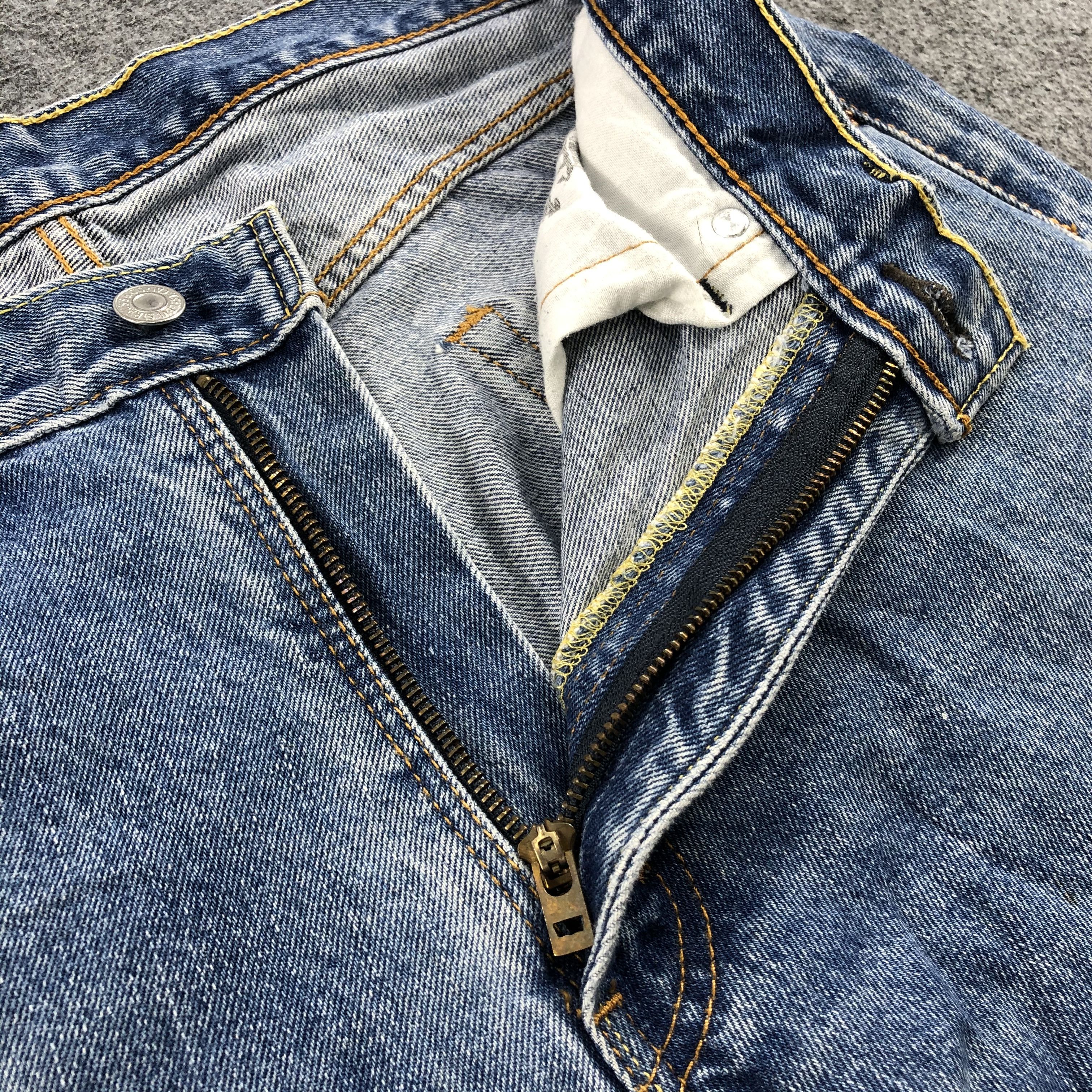 Levi's Faded Blue Vintage Levi's 505 Jeans Distress Denim KJ441 Size US 34 / EU 50 - 8 Thumbnail