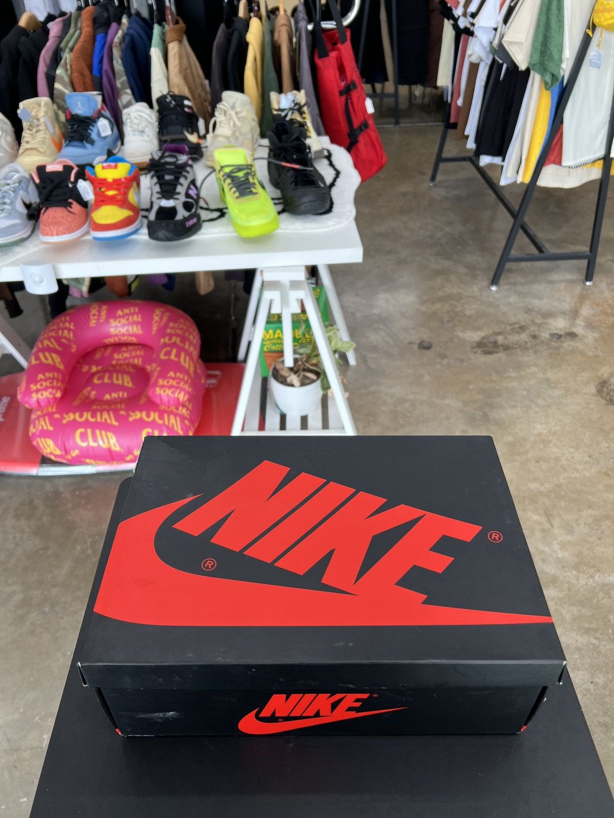Jordan Brand × Nike Air Jordan 1 Game Royal Sz. 7y (2018) Size US 7 / EU 40 - 13 Thumbnail