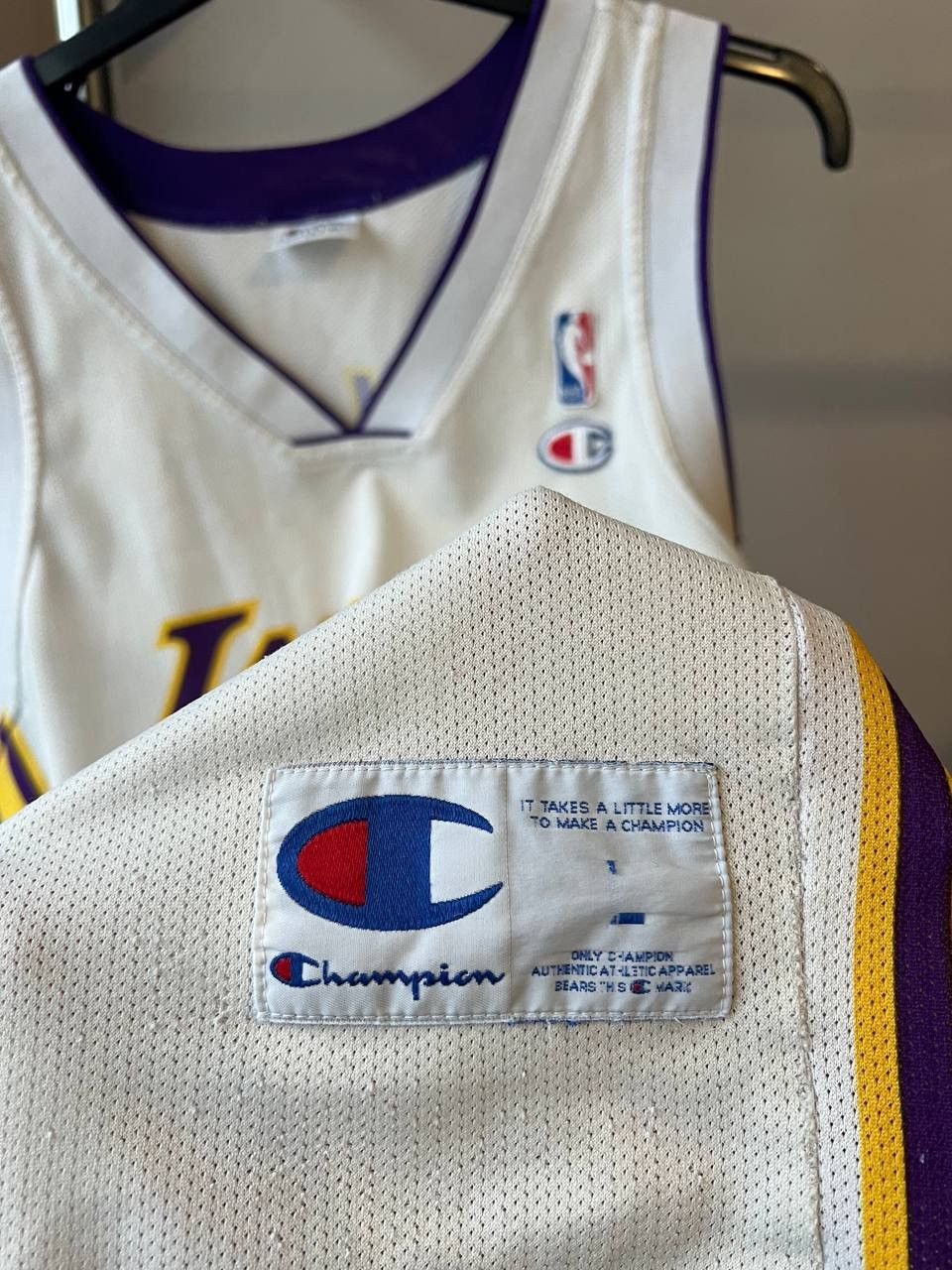 NBA VINTAGE LOS ANGELES LAKERS #8 BRYANT BASKETBALL JERSEY SZ L Size US L / EU 52-54 / 3 - 10 Thumbnail