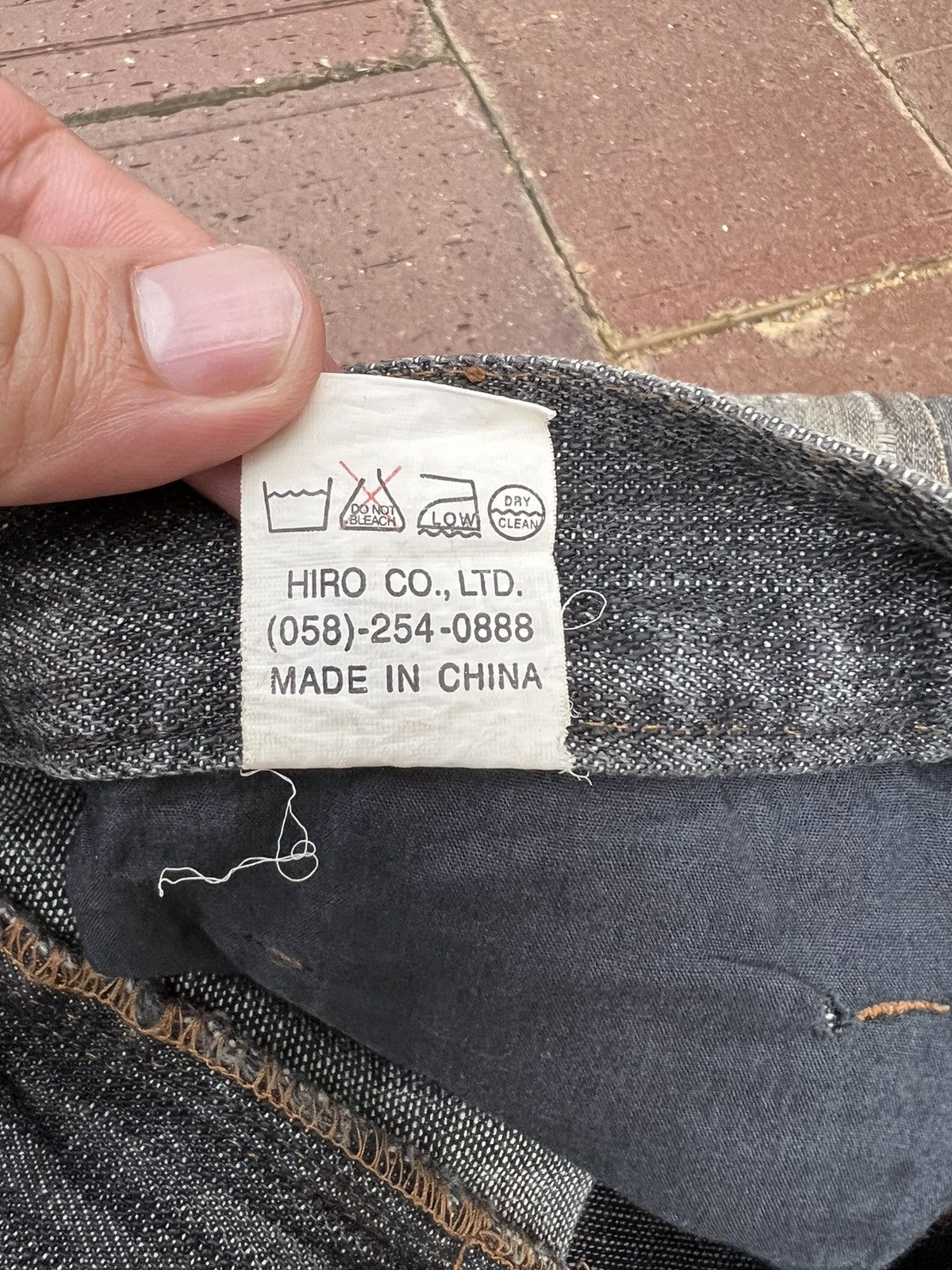 Japanese Brand LAV DISTRESSED JEANS VERY RARE Size US 31 - 21 Thumbnail