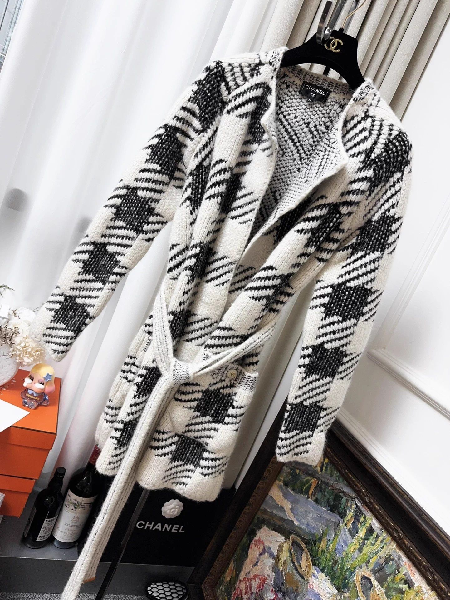 Chanel Chanel 18B Black & White Check Cardigan with Belt Size 36 Size XS / US 0-2 / IT 36-38 - 1 Thumbnail