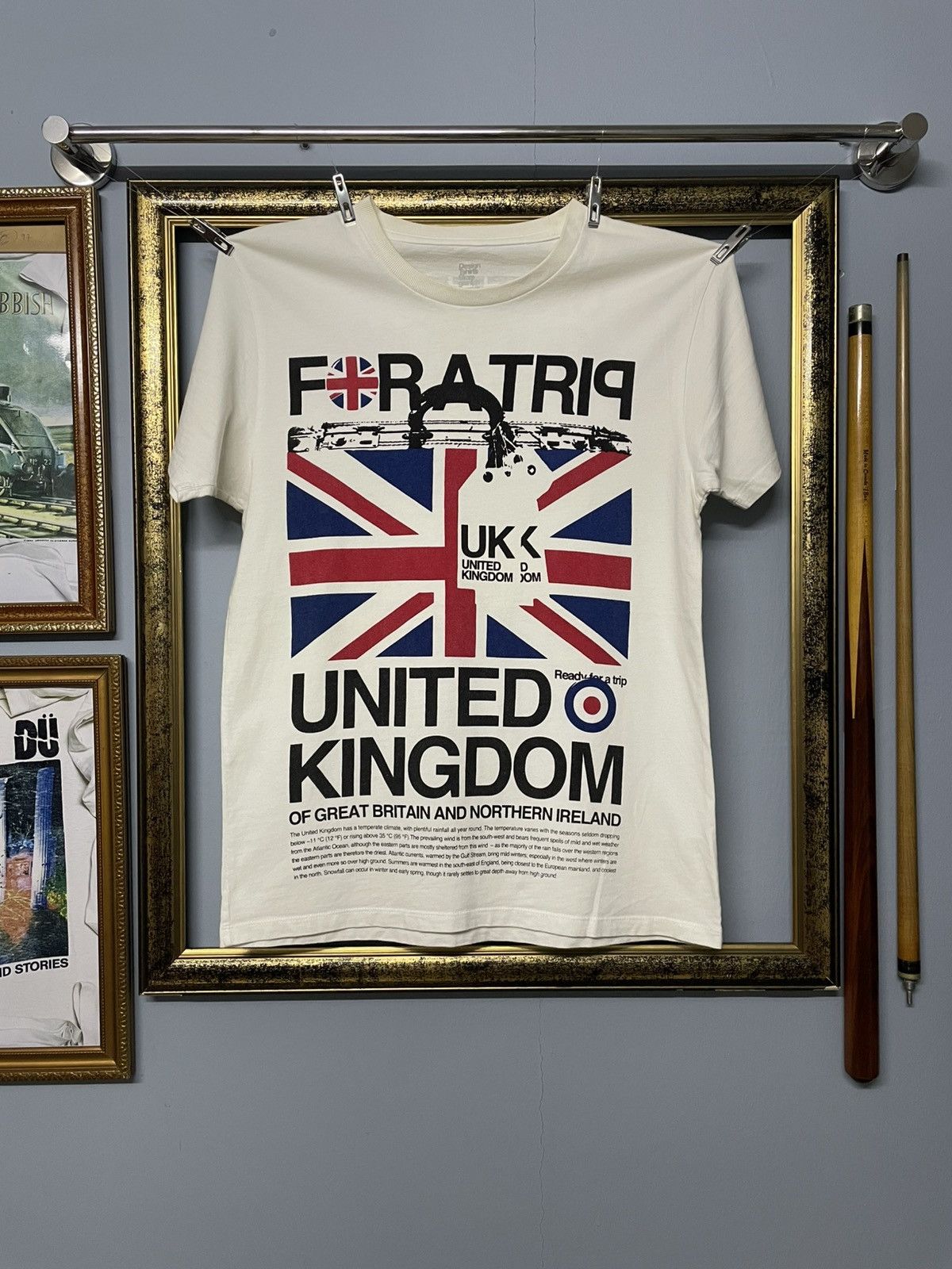 Designer × Japanese Brand × Vintage Vintage Designer Graniph Ready For Trip Great Britain Tshirt Size US S / EU 44-46 / 1 - 1 Thumbnail