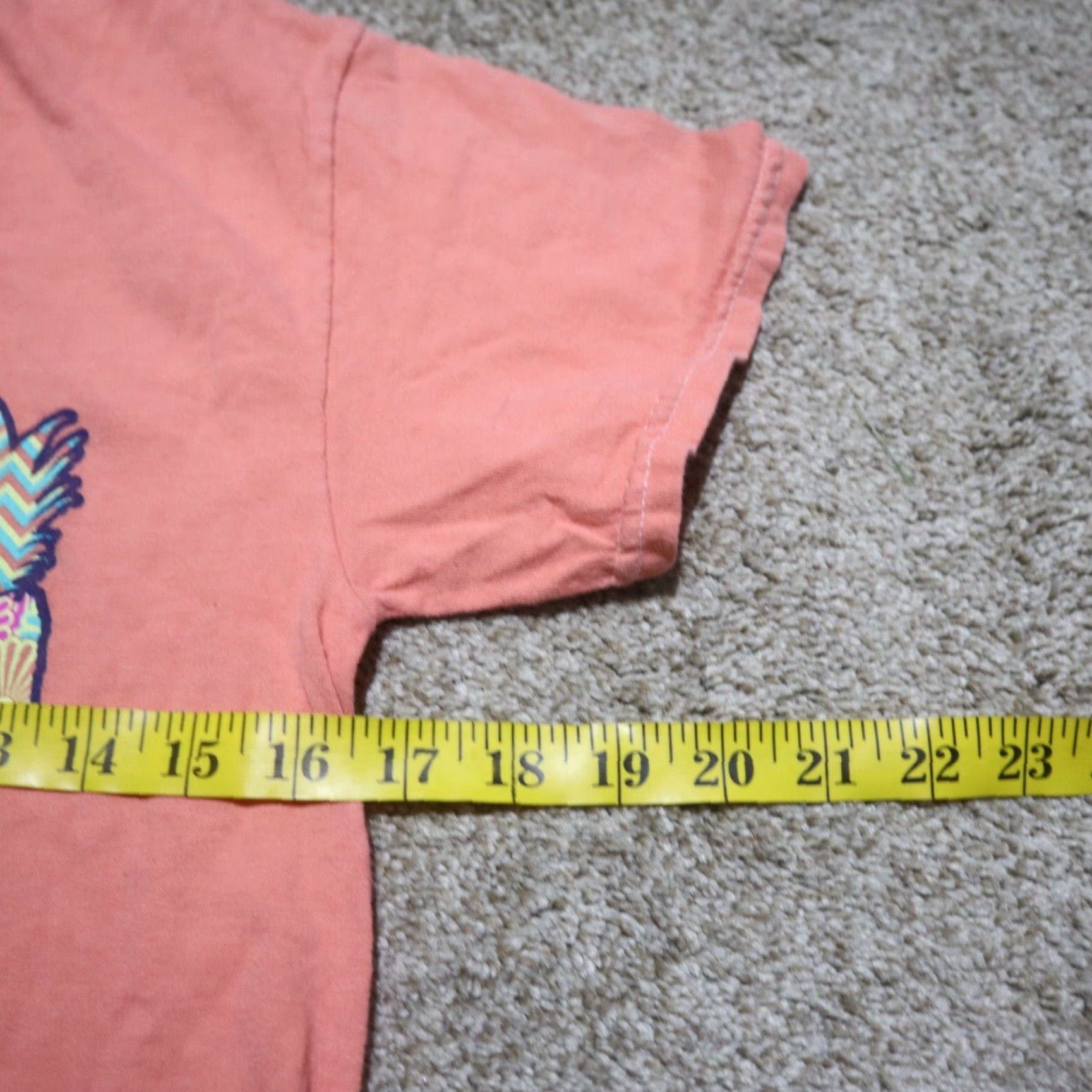 Vintage VINTAGE Benny & Belle Pink Pineapple Graphic T-Shirt Women’s Small Casual Summer 2020s Size S / US 4 / IT 40 - 5 Thumbnail