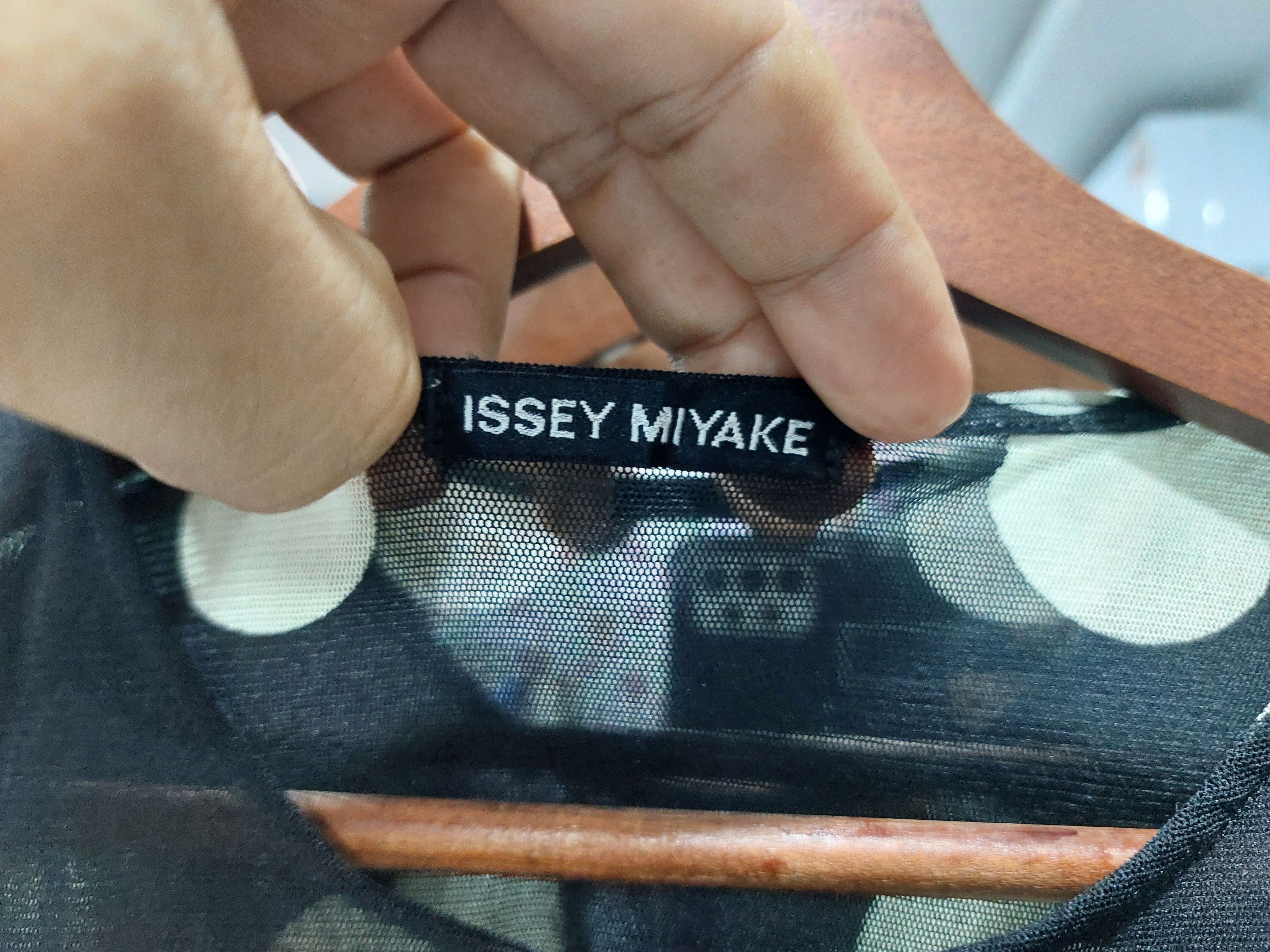 Issey Miyake ISSEY MIYAKE DOT PRINTED TEE Size S / US 4 / IT 40 - 6 Thumbnail