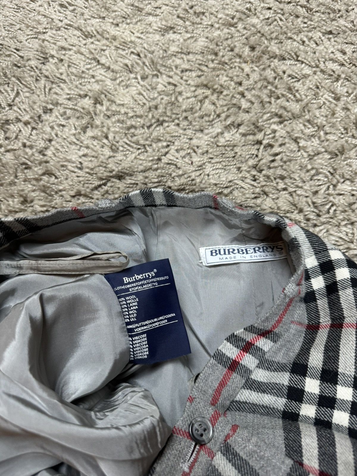 Burberry × Vintage Vintage wool skirt shorts Burberry Nova Check 90s original Size 30" / US 8 / IT 44 - 3 Thumbnail